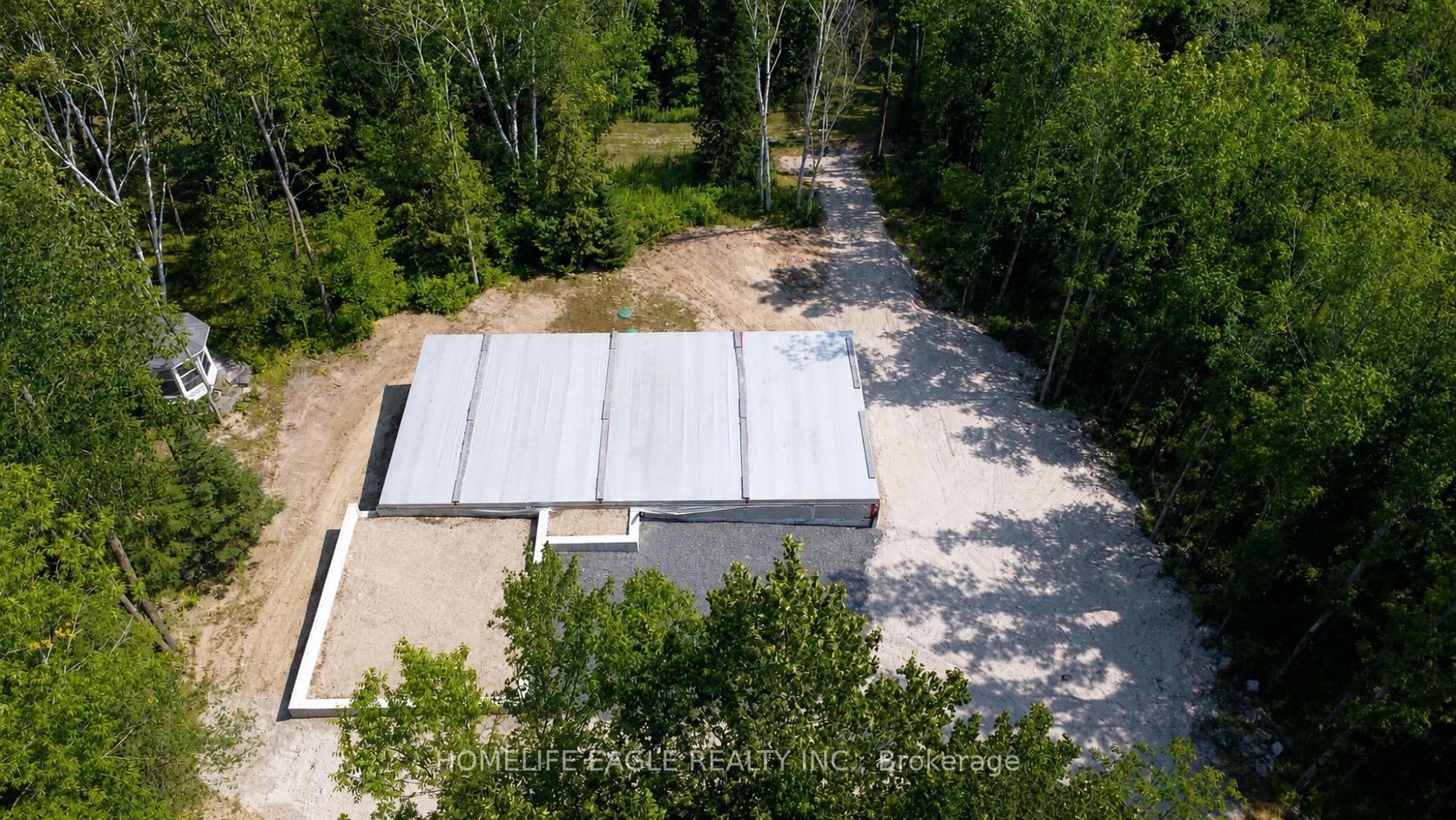 15 North Shore Drive Property Photo 8