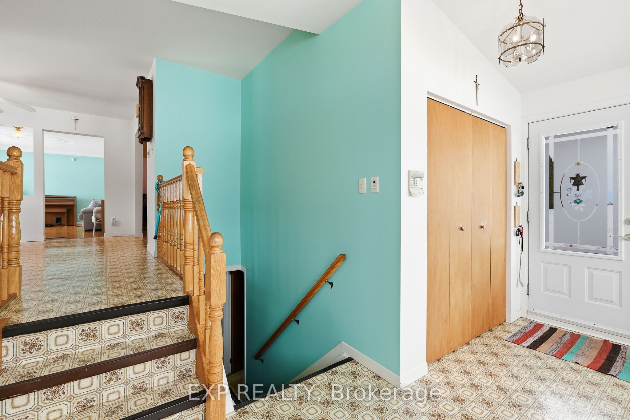 1776 Labonte Street Property Photo 3