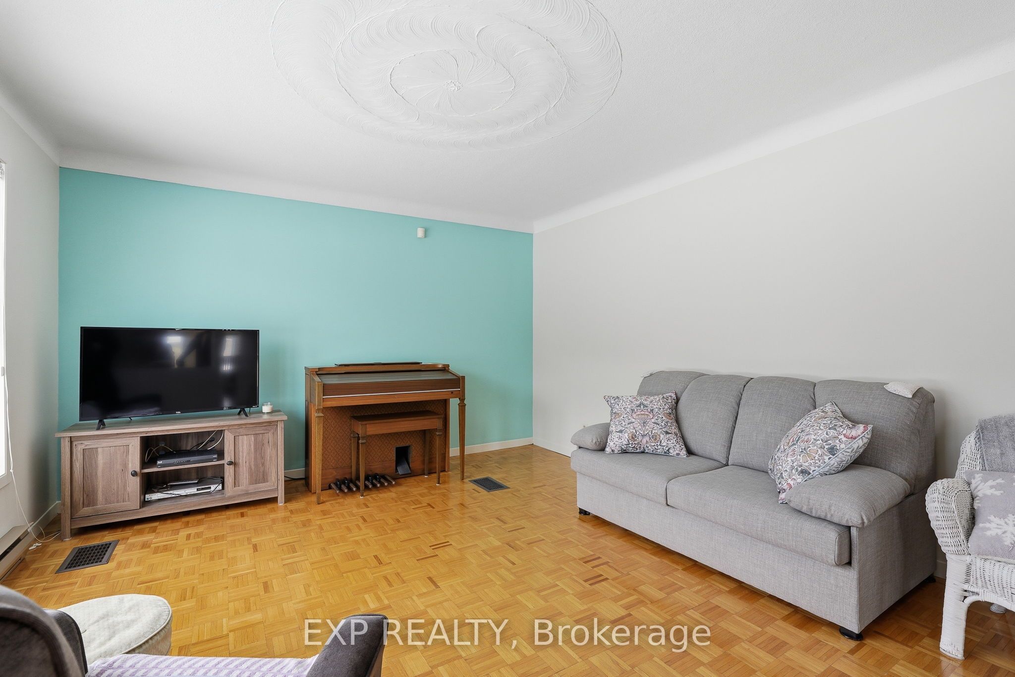 1776 Labonte Street Property Photo 6