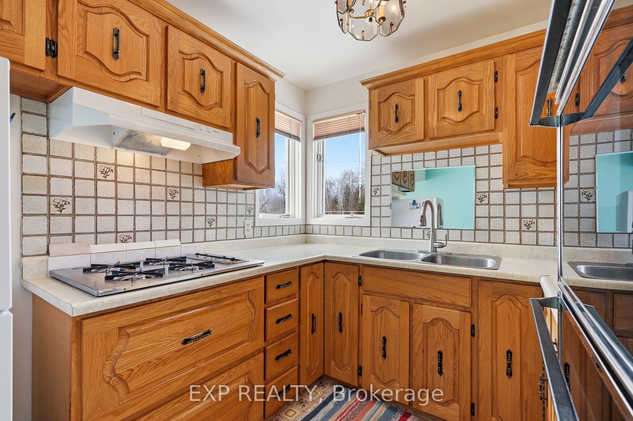 1776 Labonte Street Property Photo 19