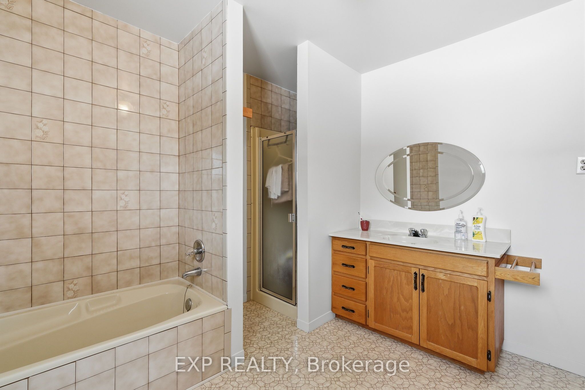 1776 Labonte Street Property Photo 23