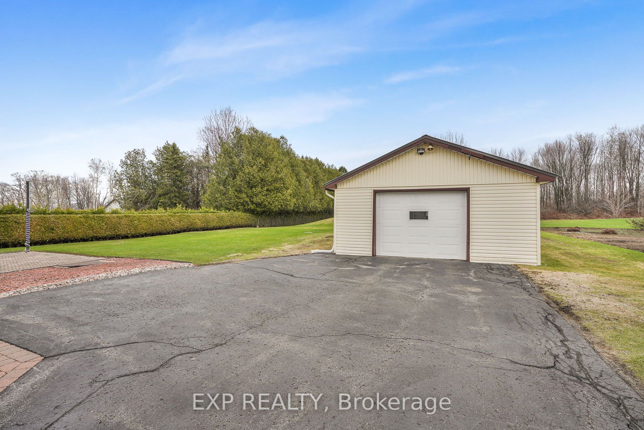 1776 Labonte Street Property Photo 37