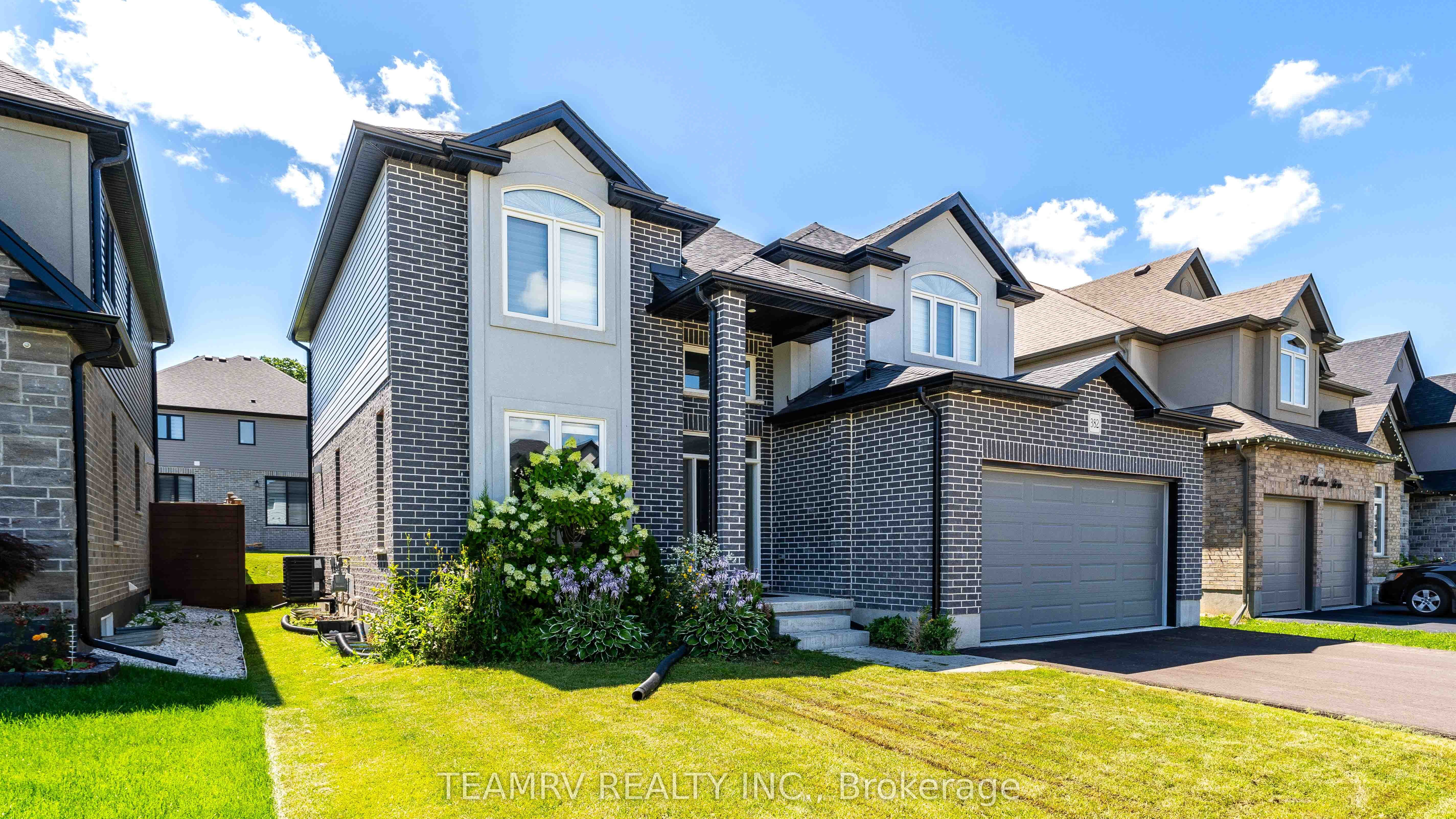 382 Masters Drive Property Photo 4