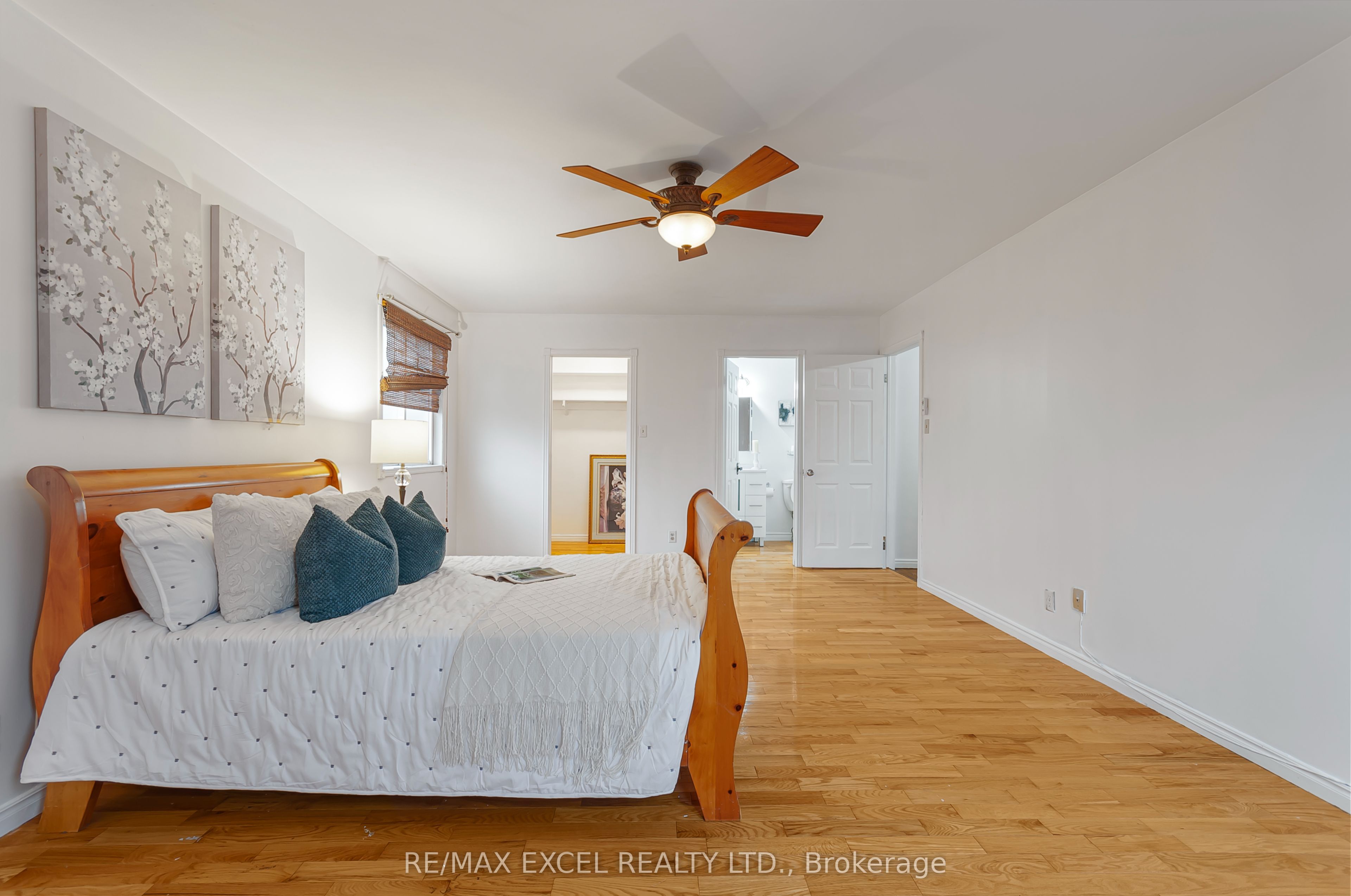 218 Angeline Street N Property Photo 10
