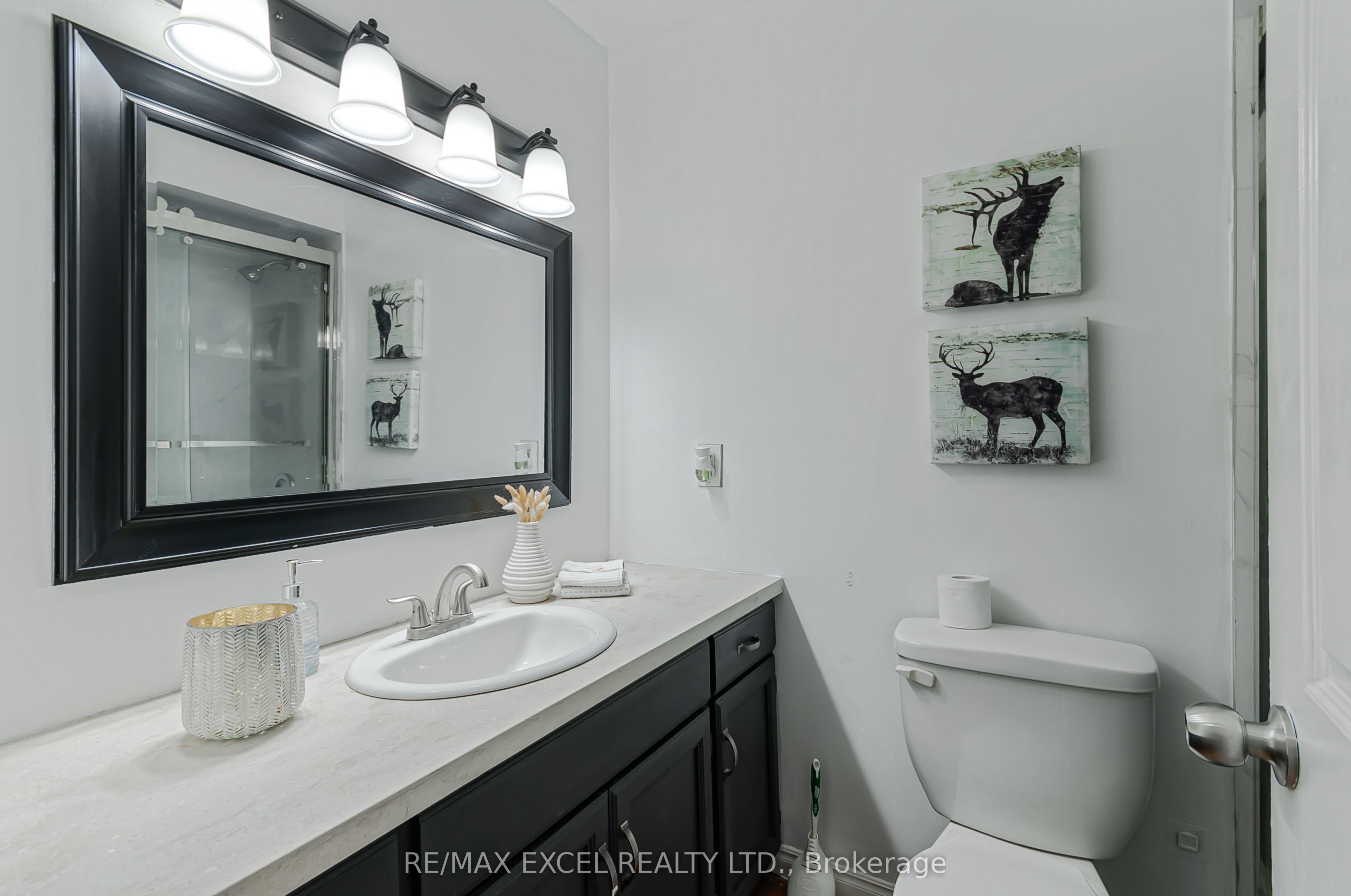 218 Angeline Street N Property Photo 46