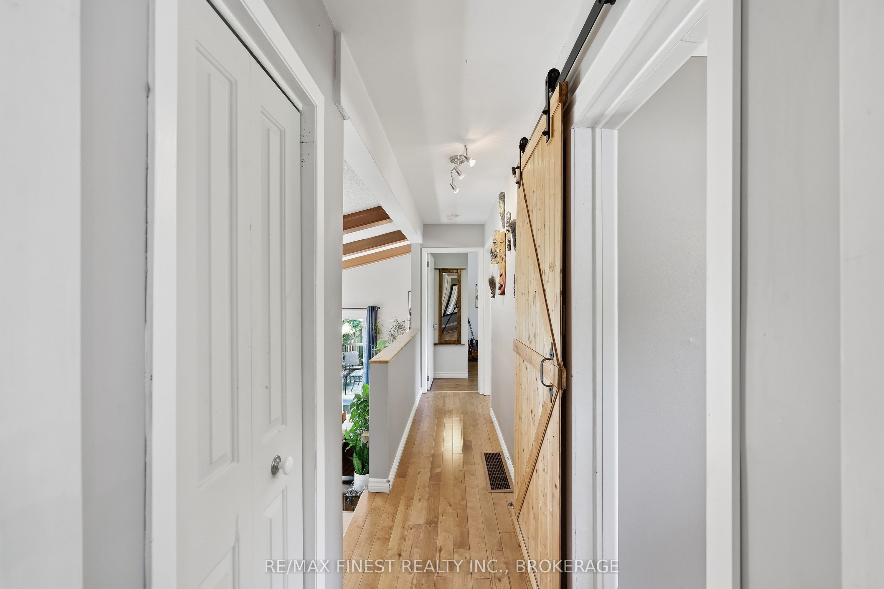 2347 Battersea Road Property Photo 25