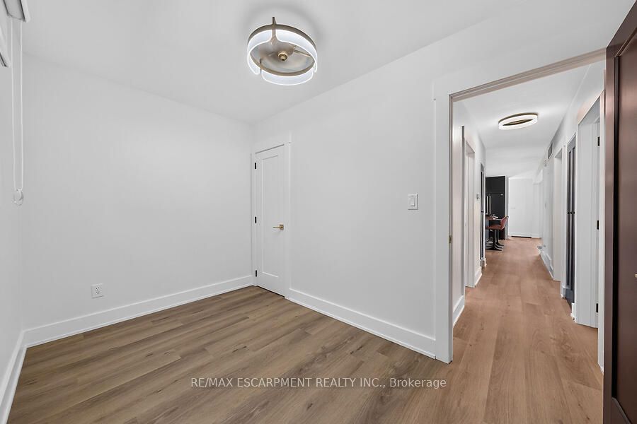 26 Parklands Drive Property Photo 18