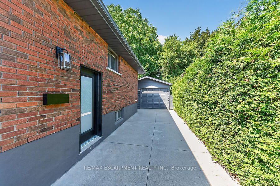26 Parklands Drive Property Photo 28