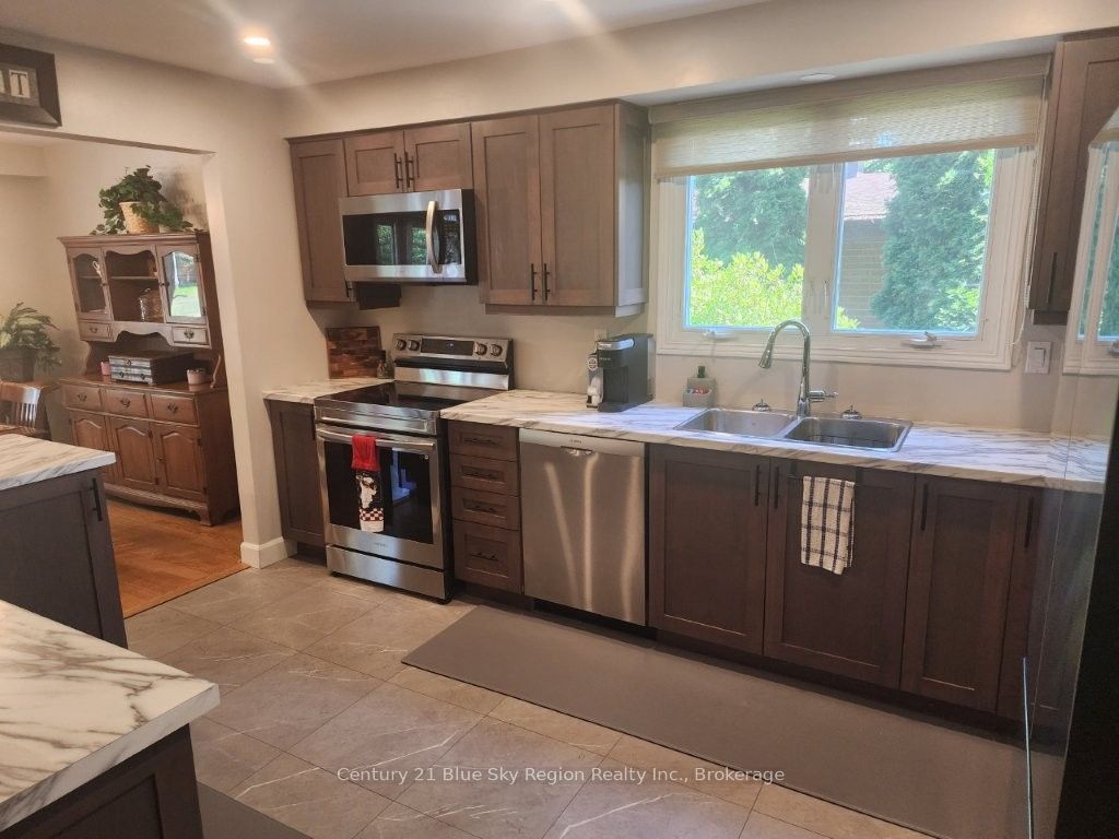 14 Birch Street Property Photo 5