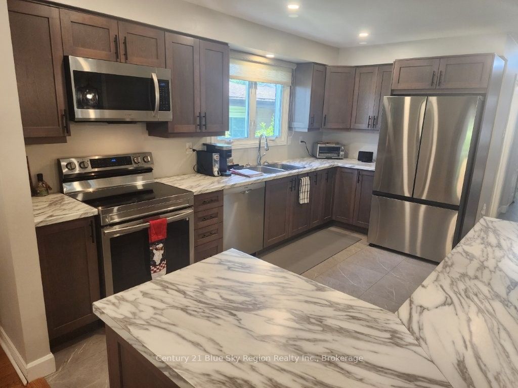 14 Birch Street Property Photo 6