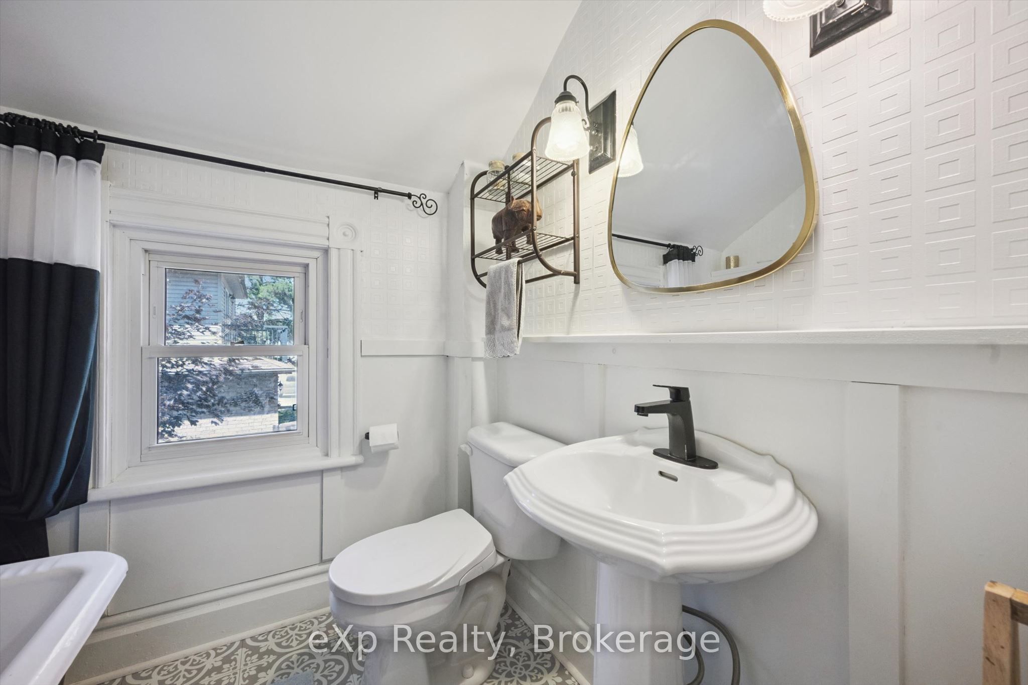 650 St David St Property Photo 24