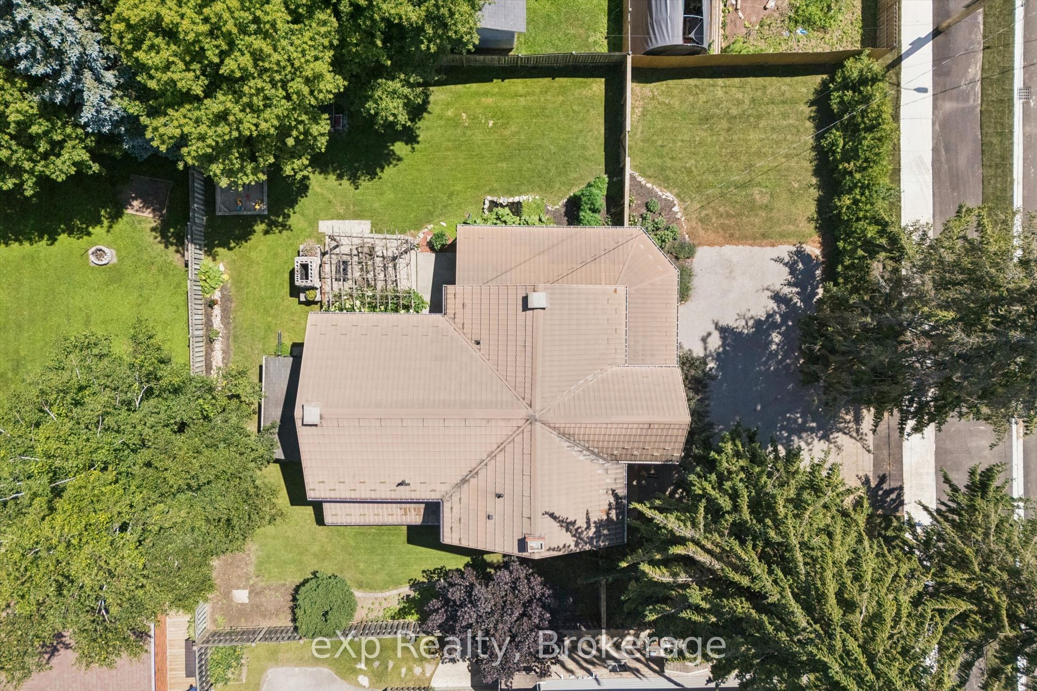 650 St David St Property Photo 34