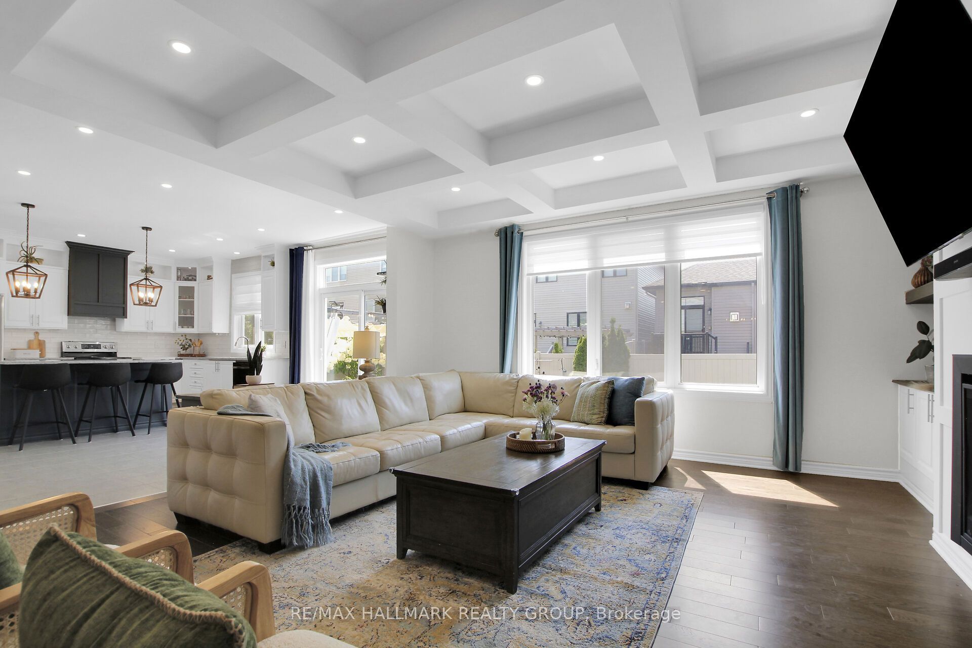 636 Eagle Crest Heights Property Photo 12