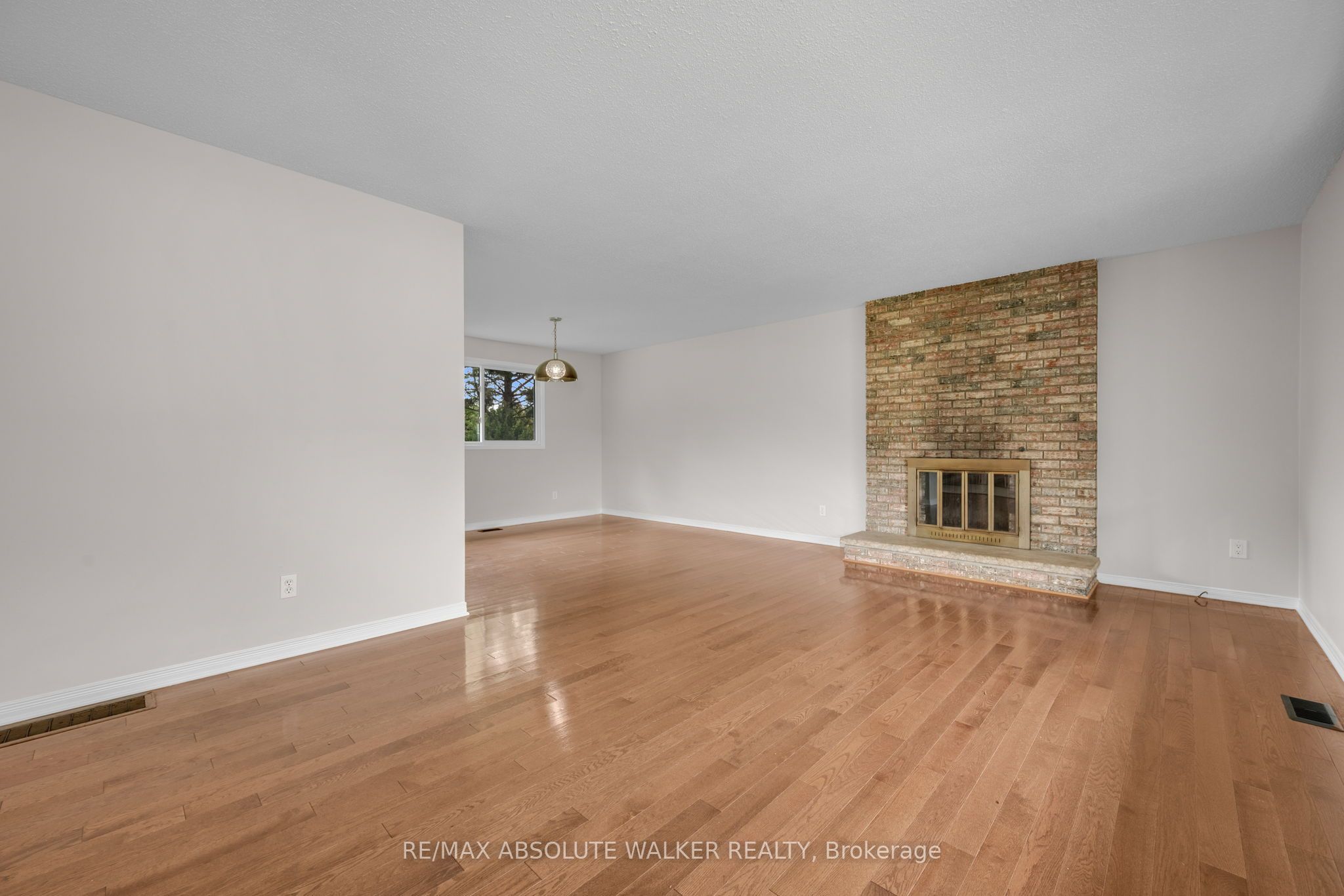 1447 Stagecoach Road Property Photo 5