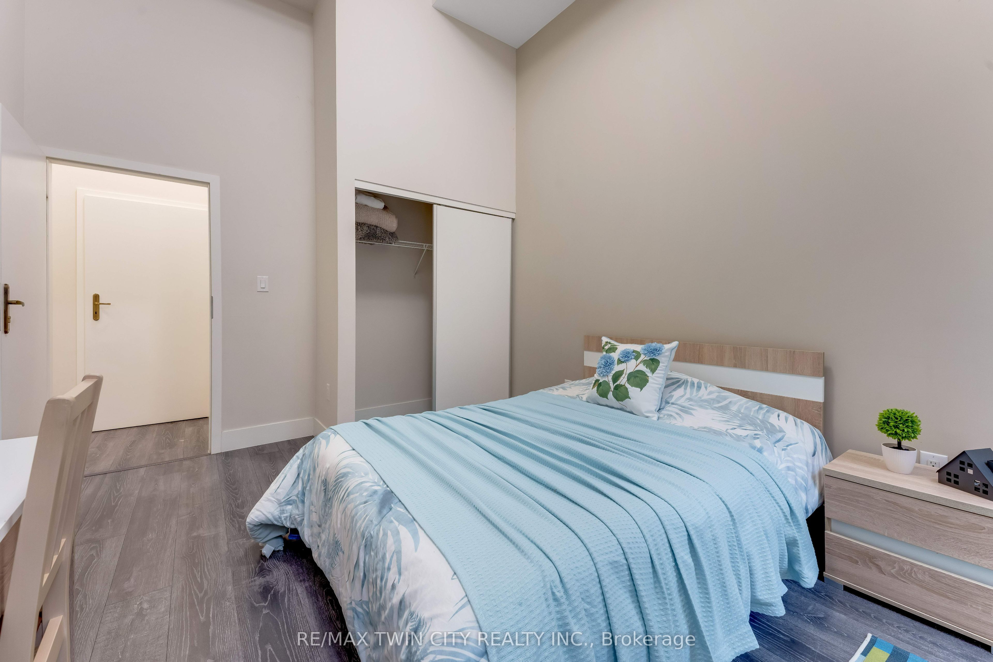 253 Albert Street 103 Property Photo 12