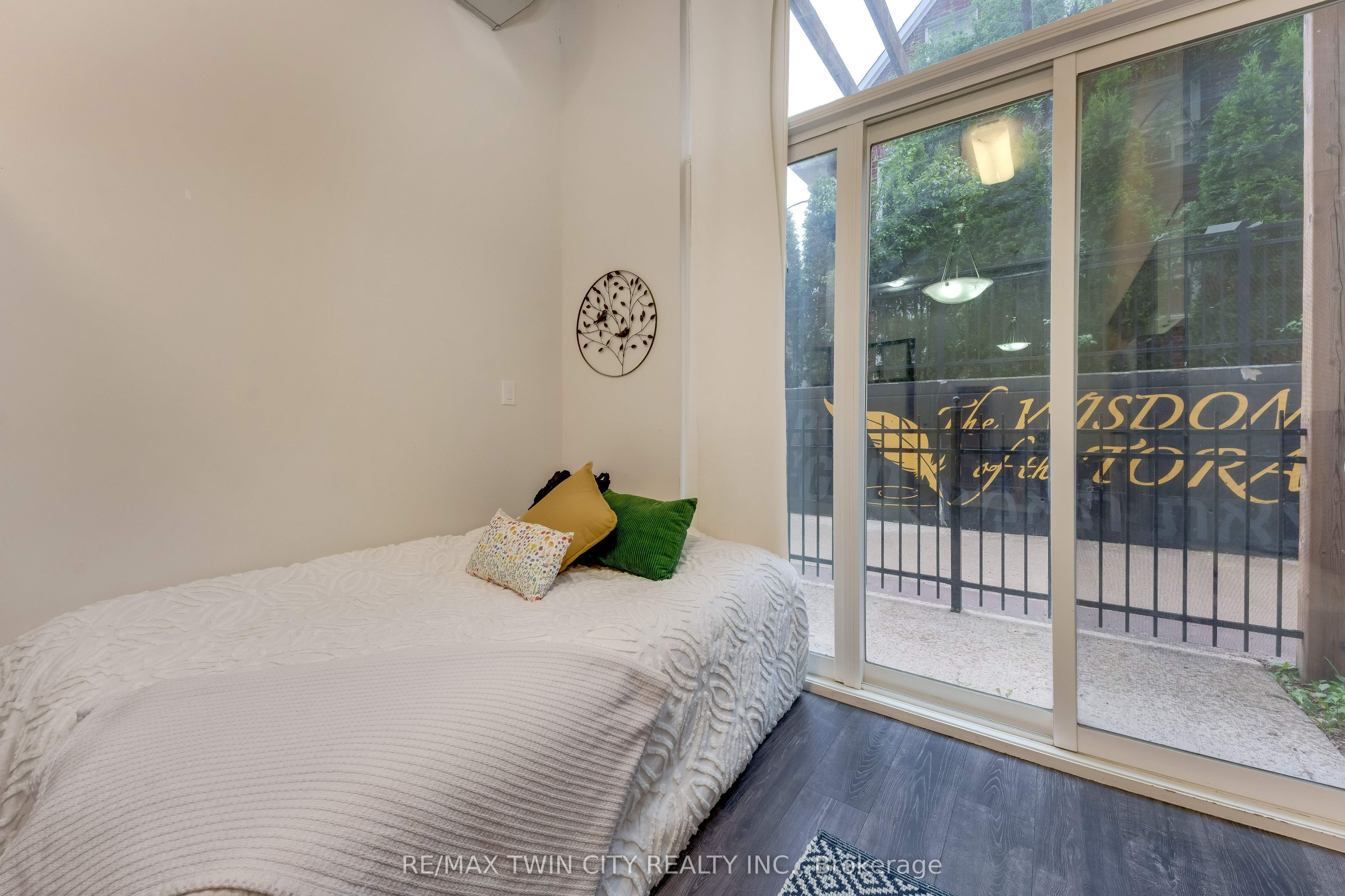 253 Albert Street 103 Property Photo 17
