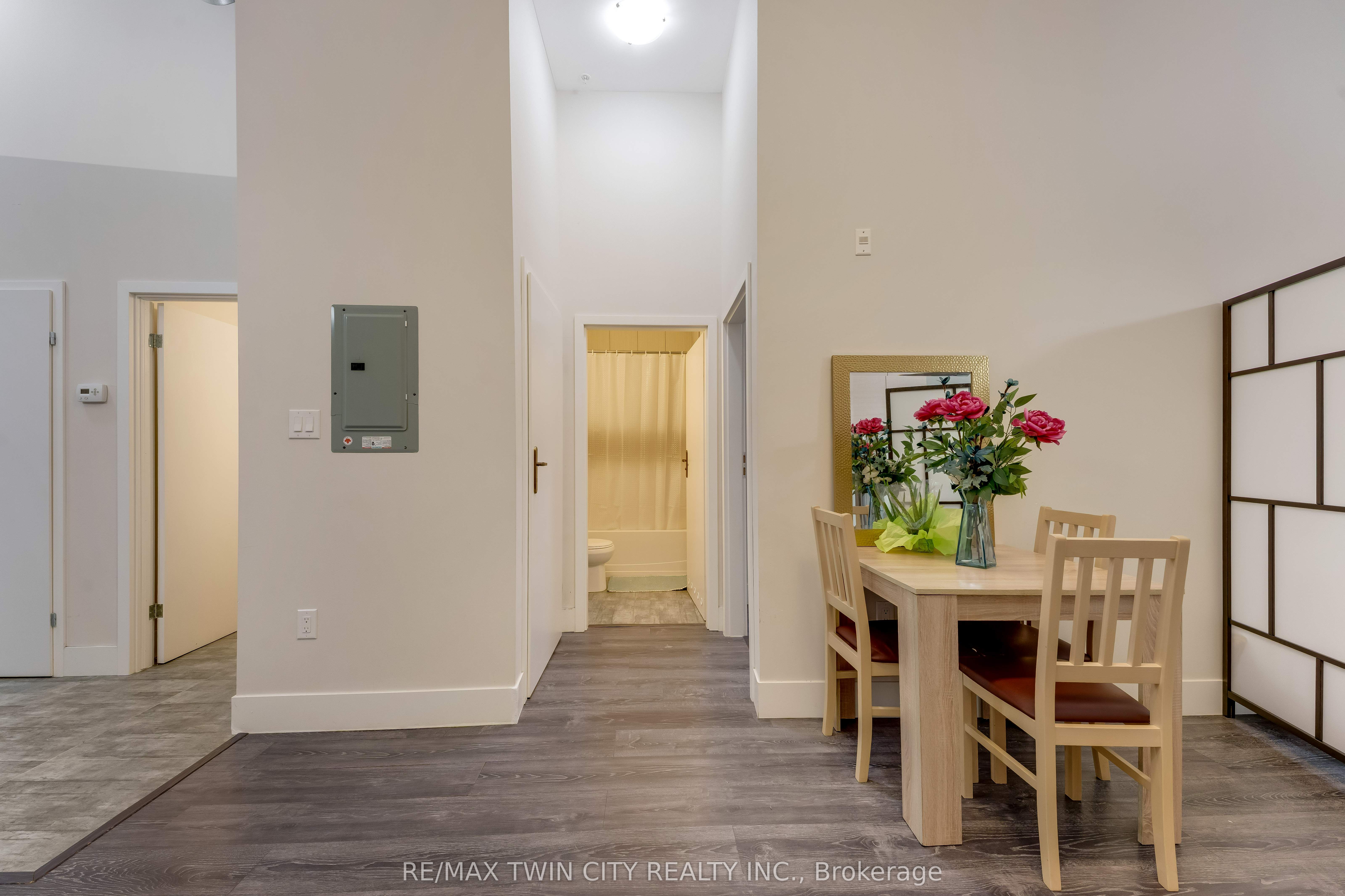 253 Albert Street 103 Property Photo 20