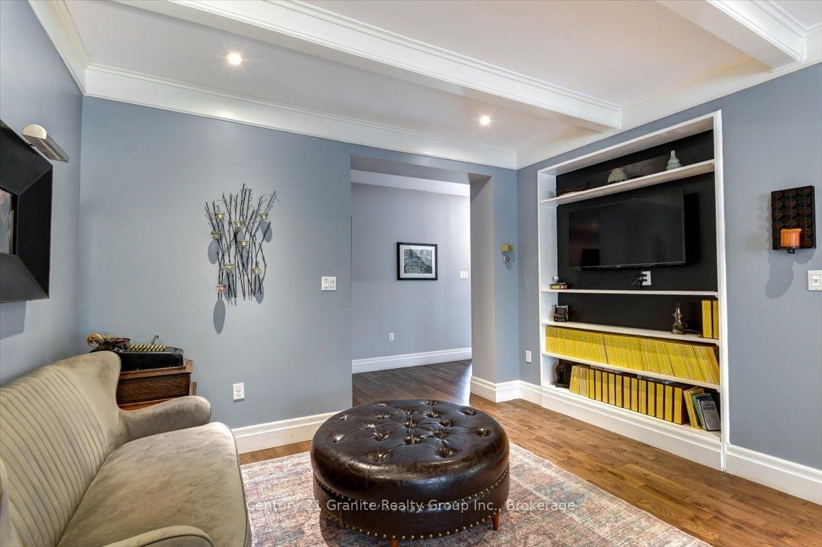 41 Maple Street Property Photo 6