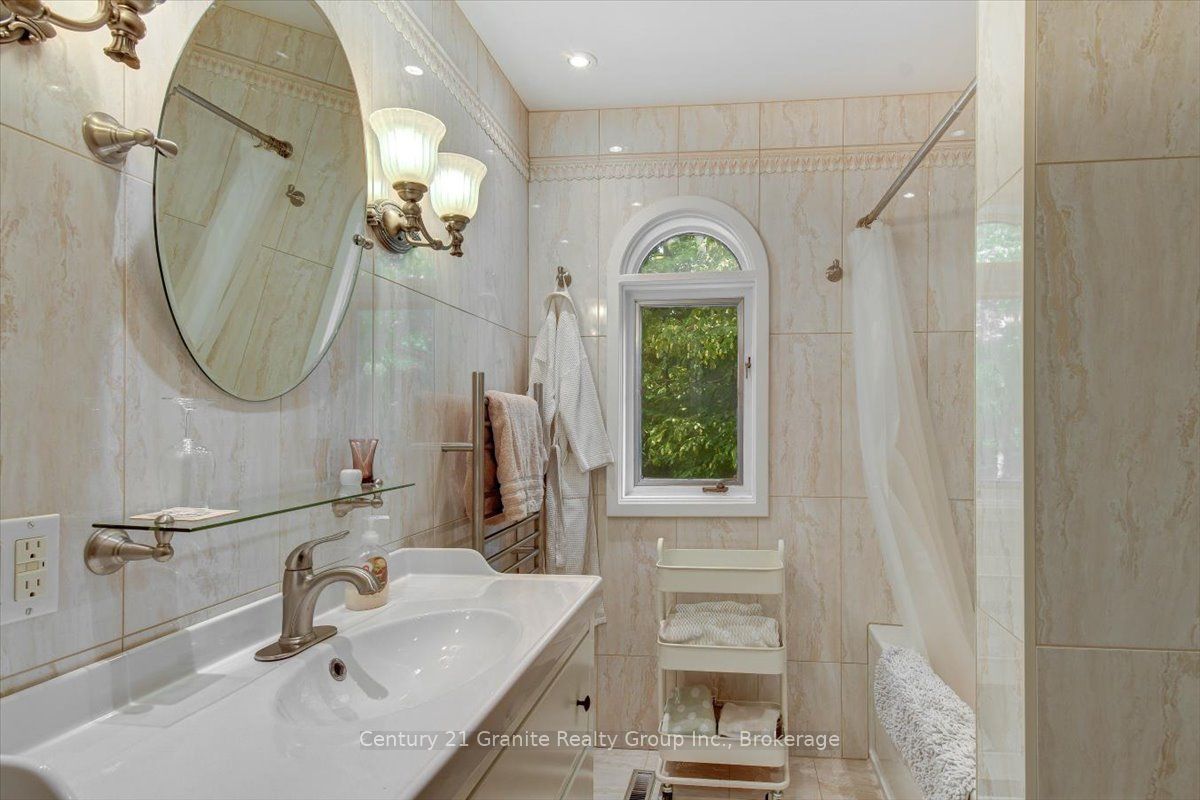 41 Maple Street Property Photo 21
