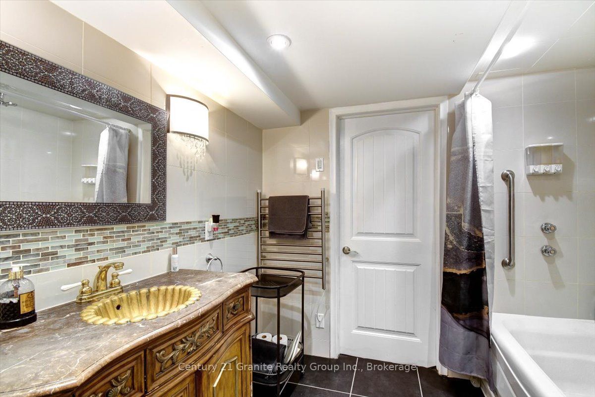 41 Maple Street Property Photo 36