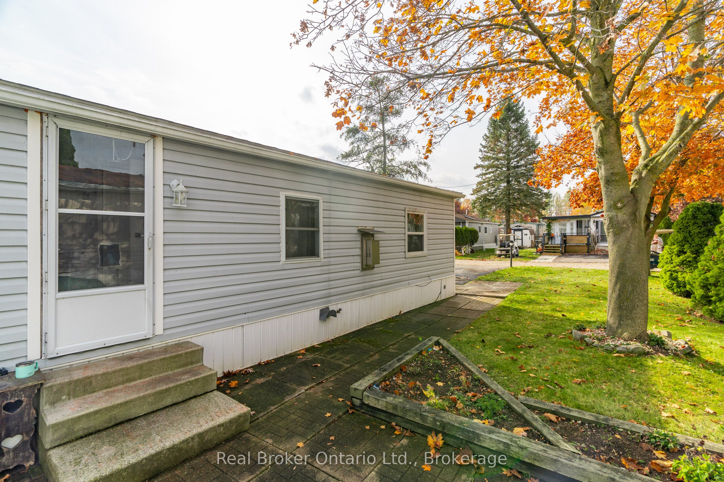 524 Poplar Place Property Photo 30