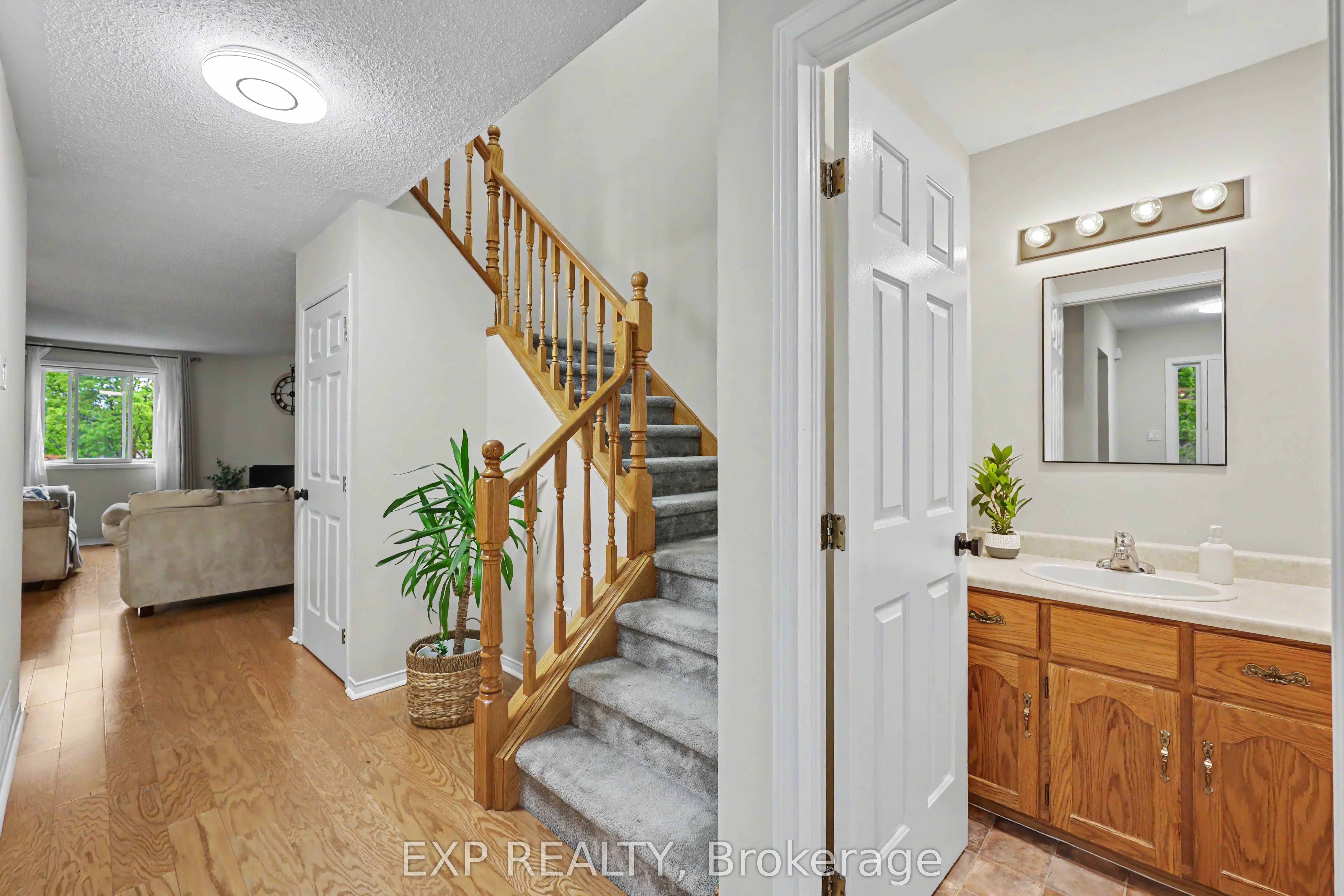 38 Elora Drive 47 Property Photo 7