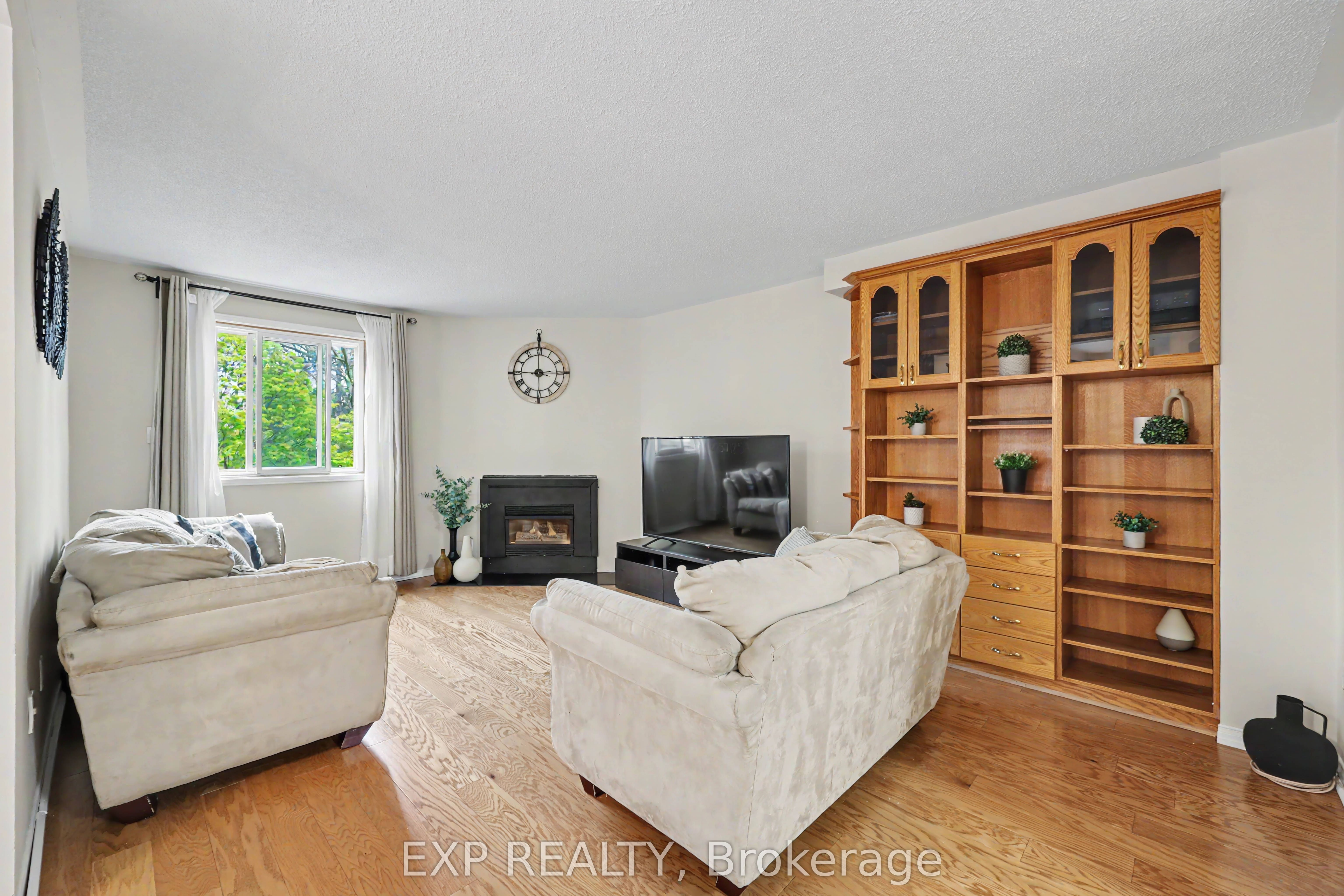 38 Elora Drive 47 Property Photo 11