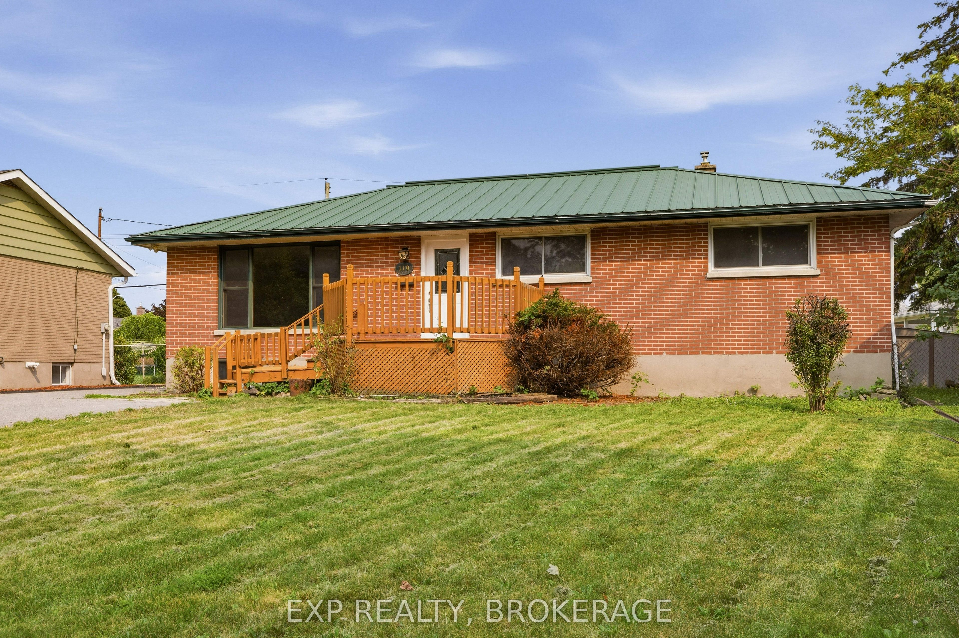 110 Liddell Crescent Property Photo 2