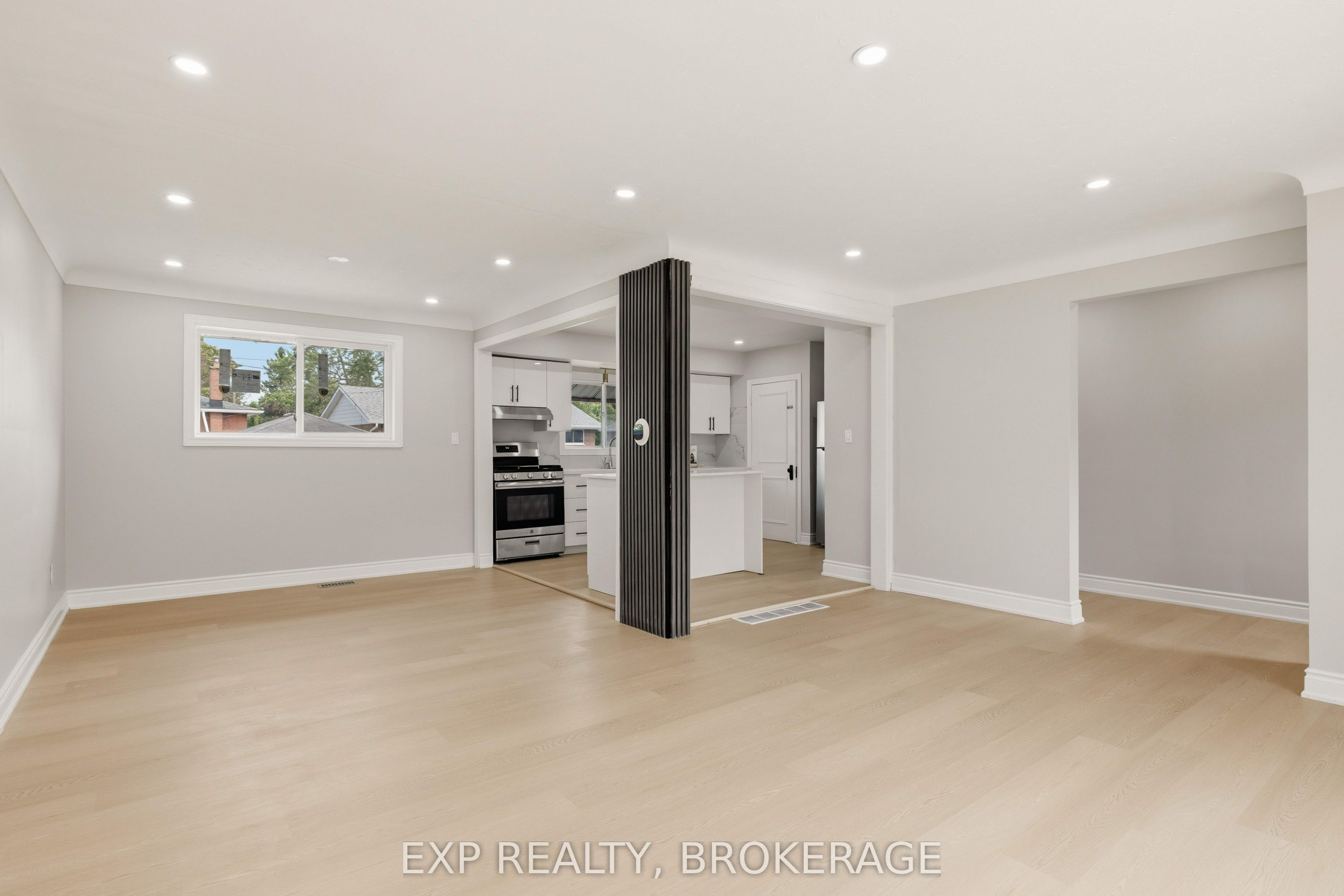 110 Liddell Crescent Property Photo 10