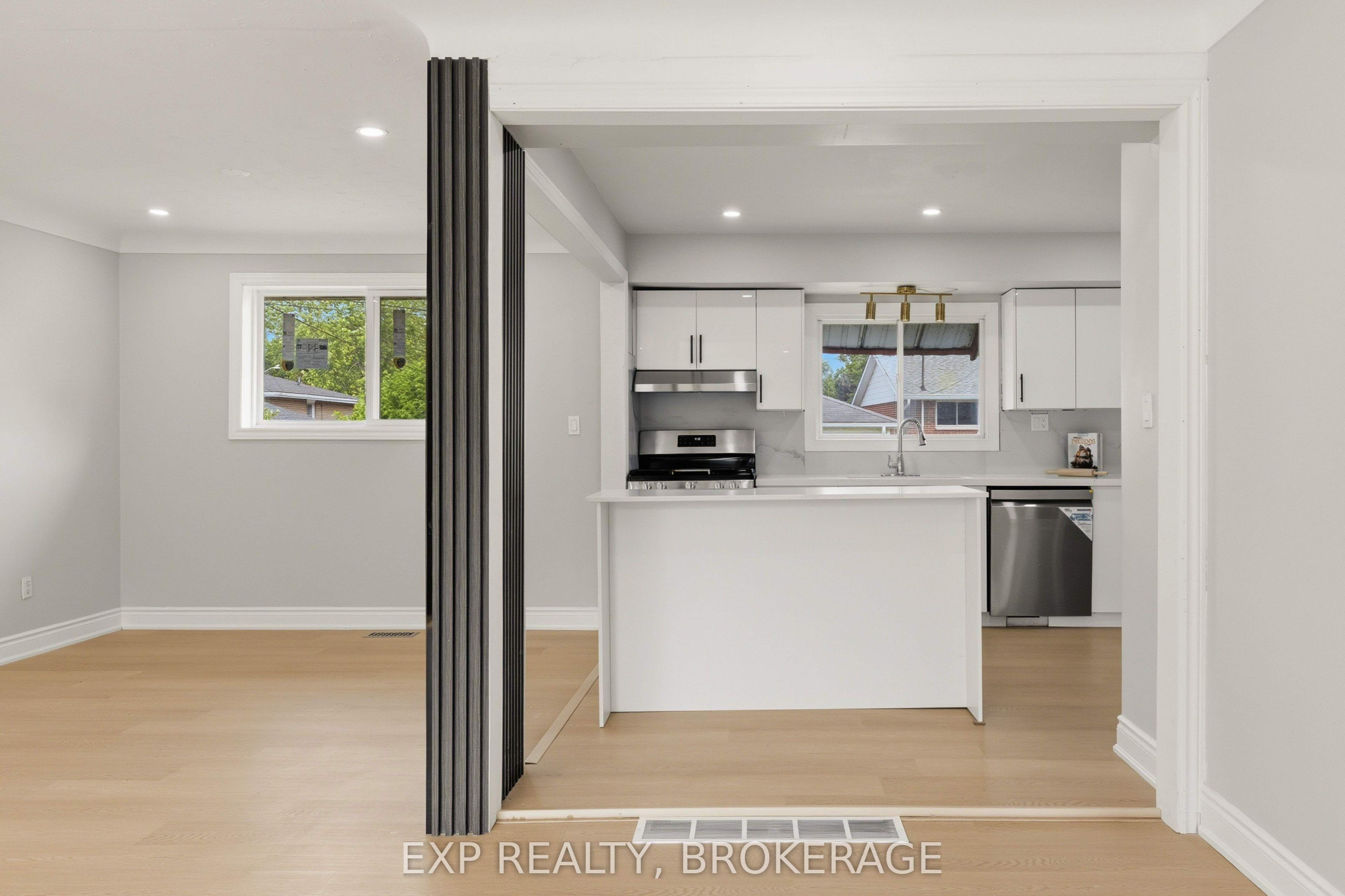 110 Liddell Crescent Property Photo 14