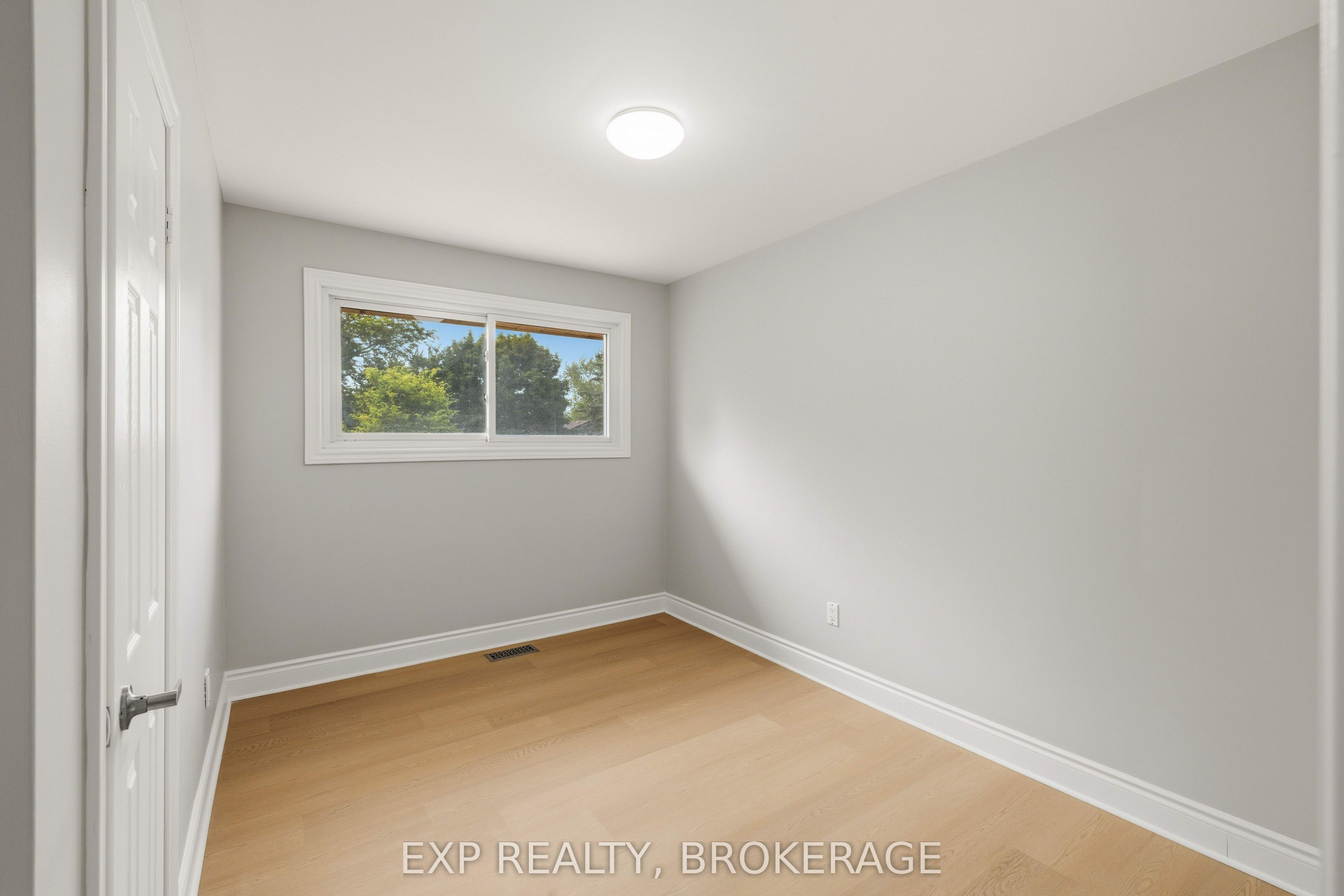 110 Liddell Crescent Property Photo 22
