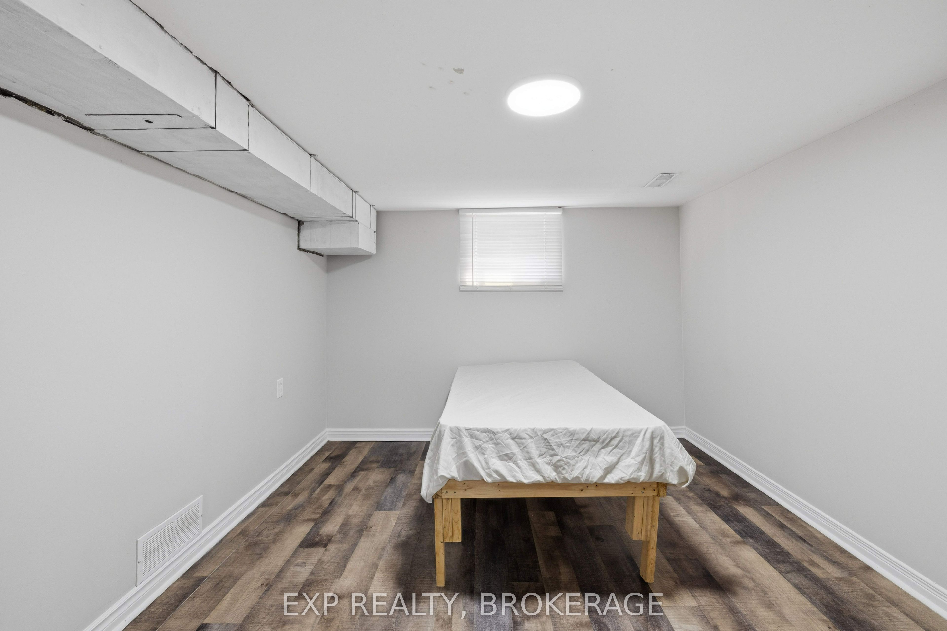 110 Liddell Crescent Property Photo 32