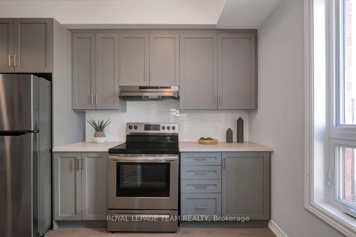 1350 Hemlock Road 210 Property Photo 16