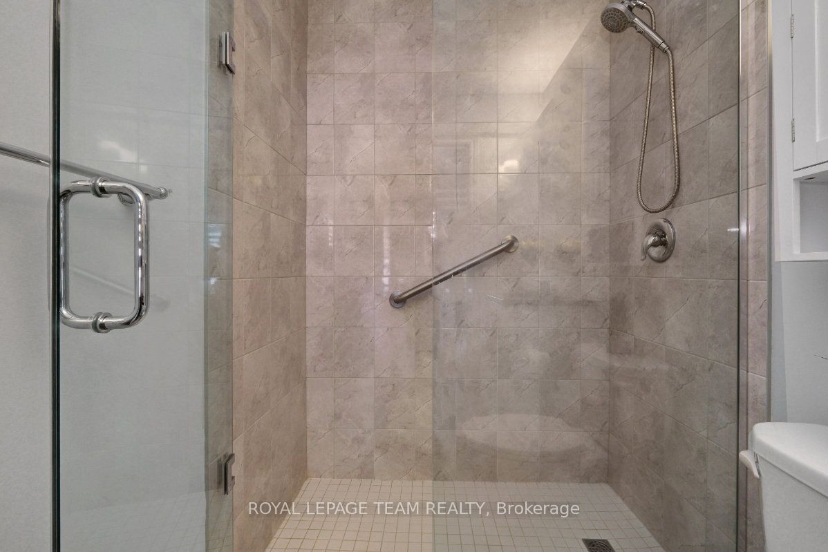 1350 Hemlock Road 210 Property Photo 25