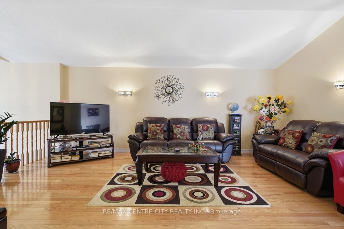 825 Railton Avenue Property Photo 9