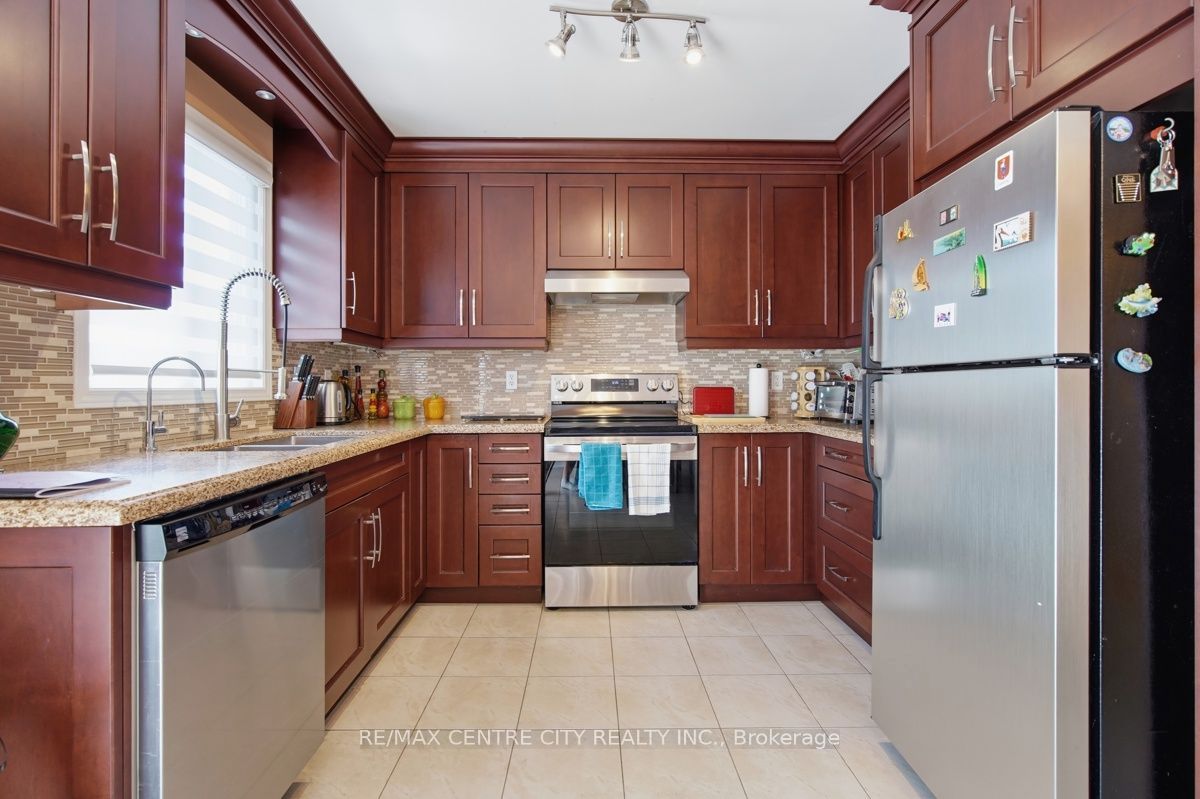 825 Railton Avenue Property Photo 16