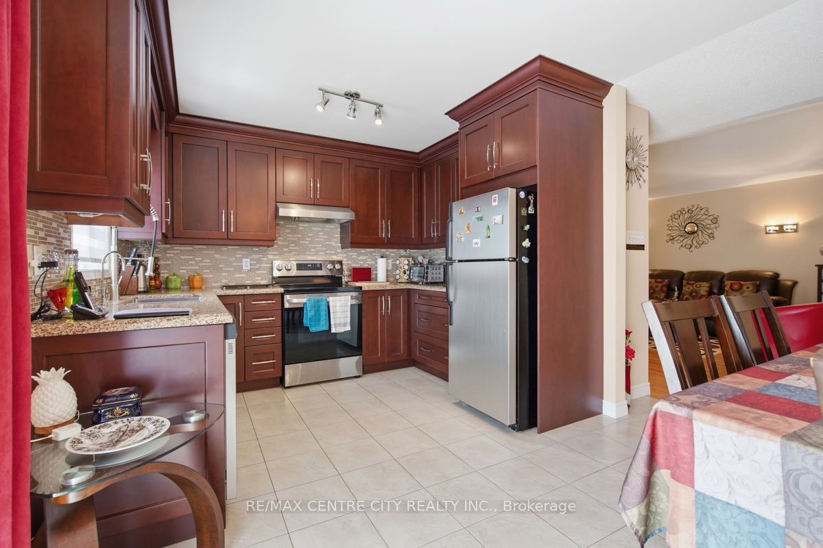 825 Railton Avenue Property Photo 17