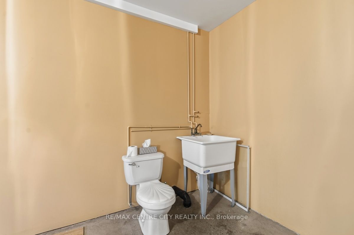 825 Railton Avenue Property Photo 32
