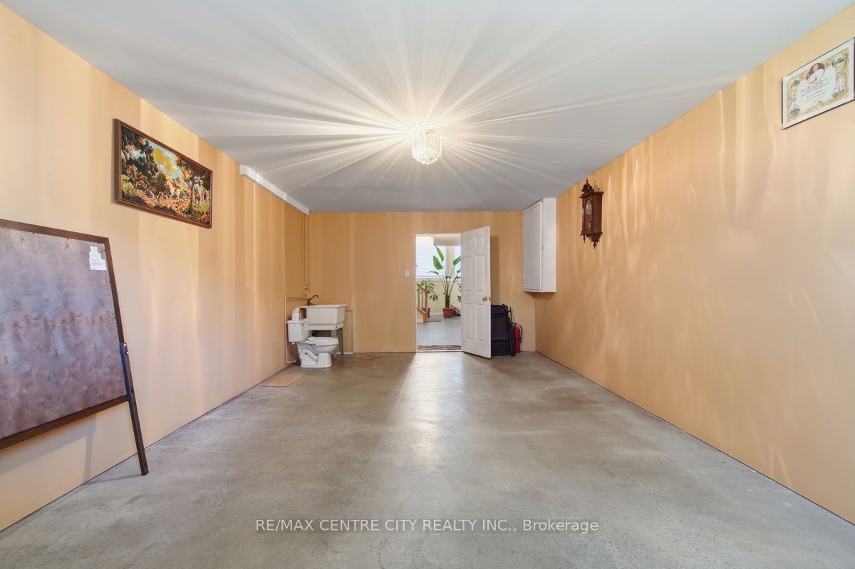 825 Railton Avenue Property Photo 33