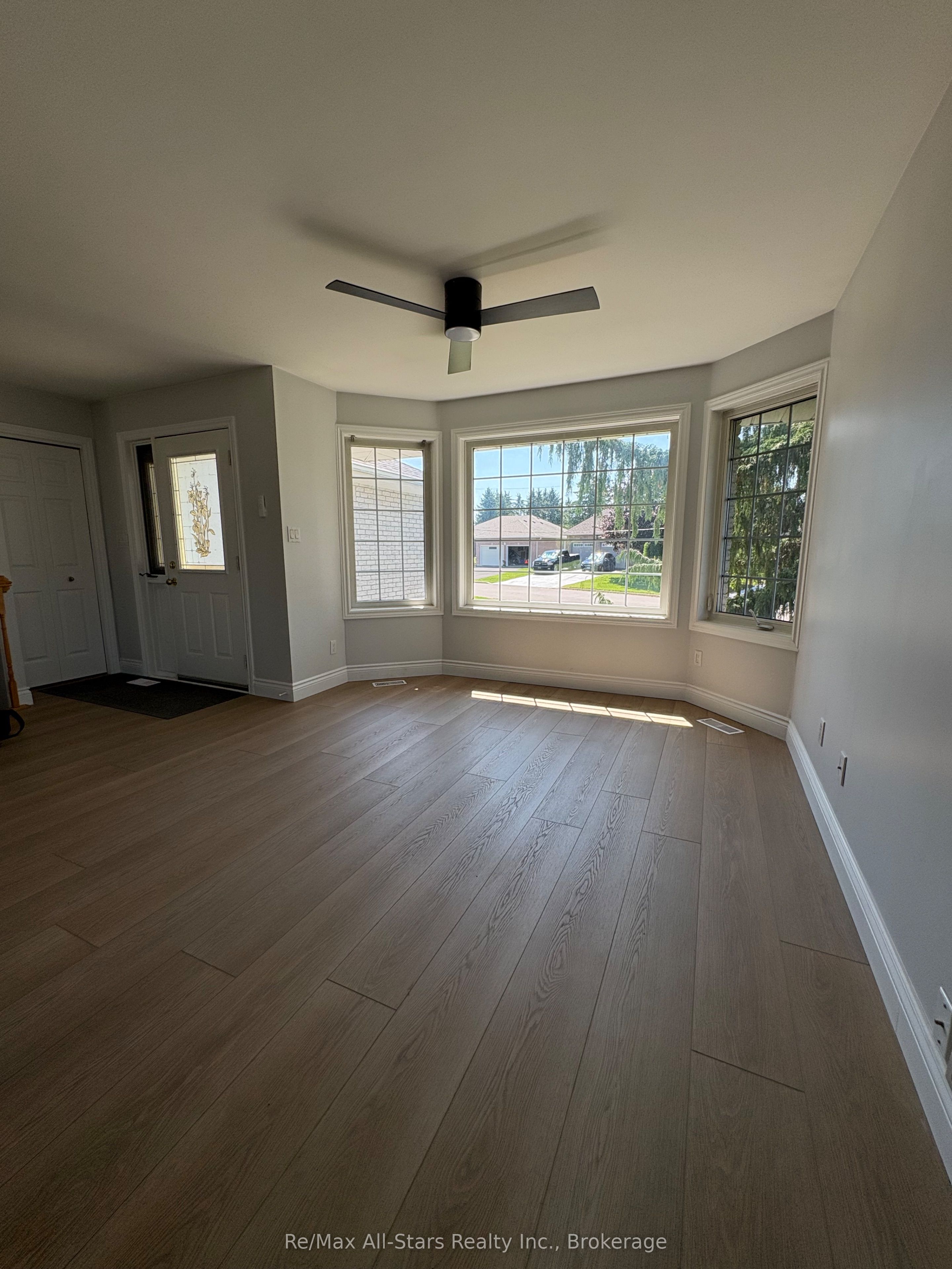 8 Whitney Court Property Photo 6