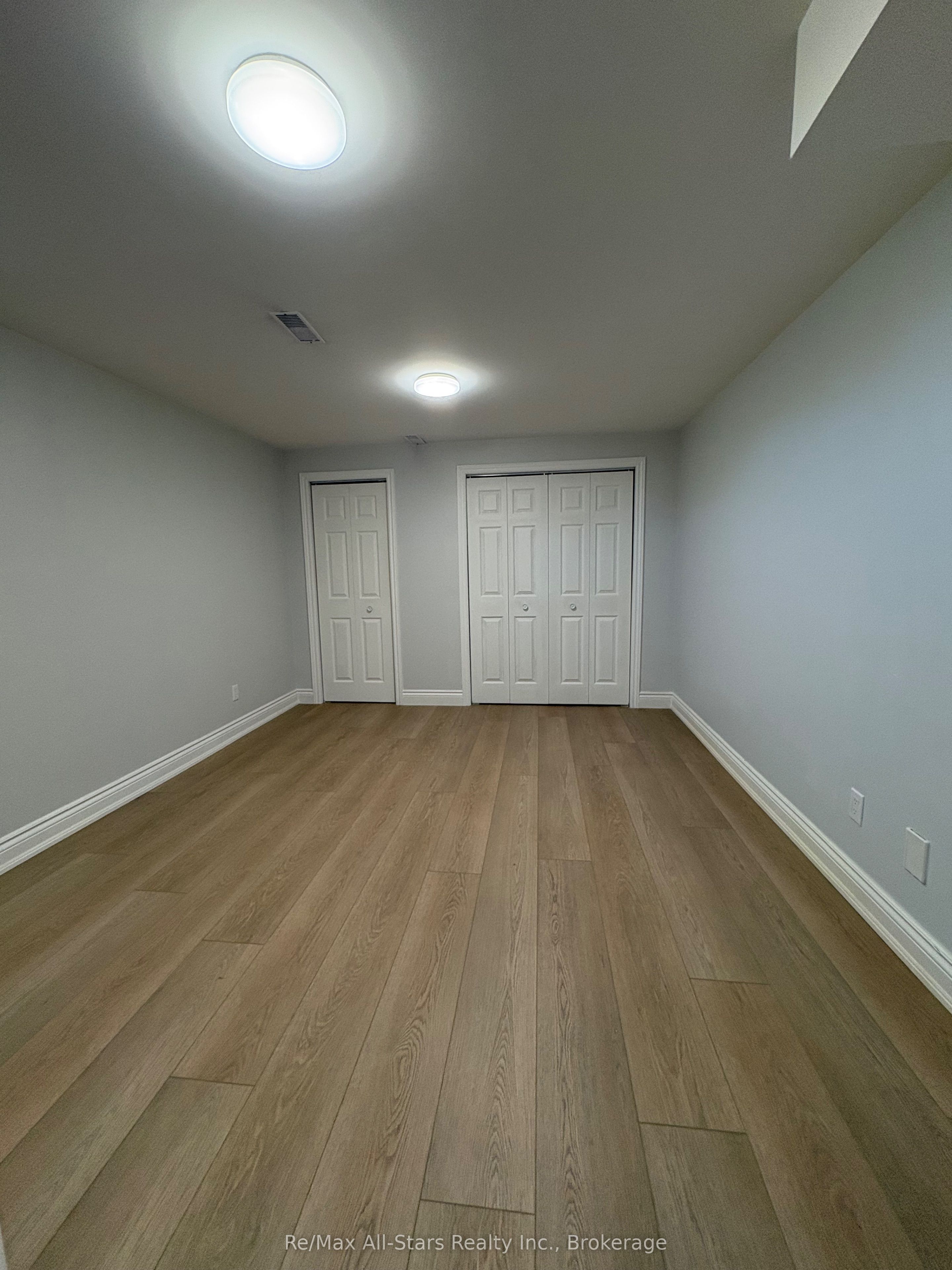 8 Whitney Court Property Photo 19