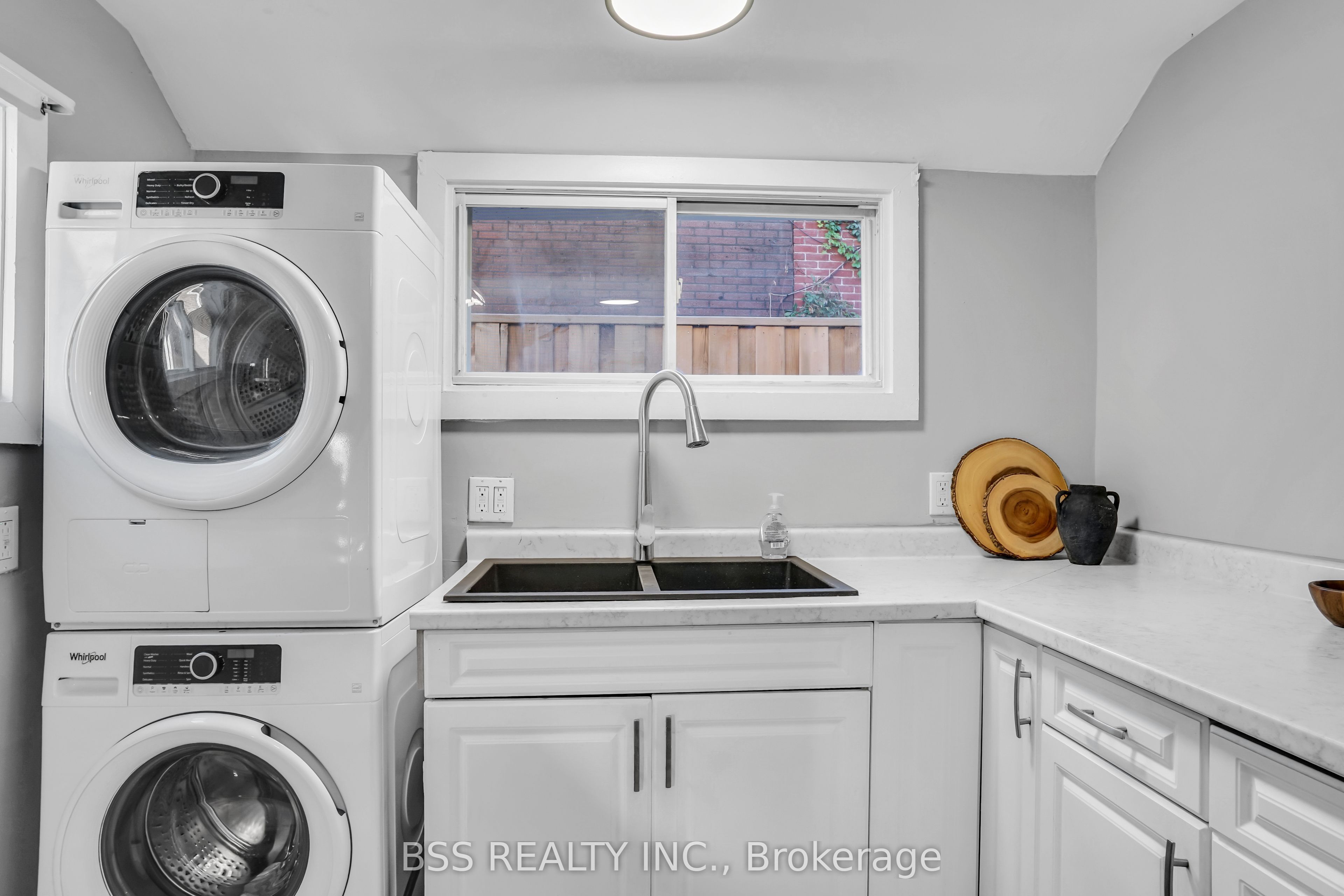 297 Sherbrooke Street Property Photo 1