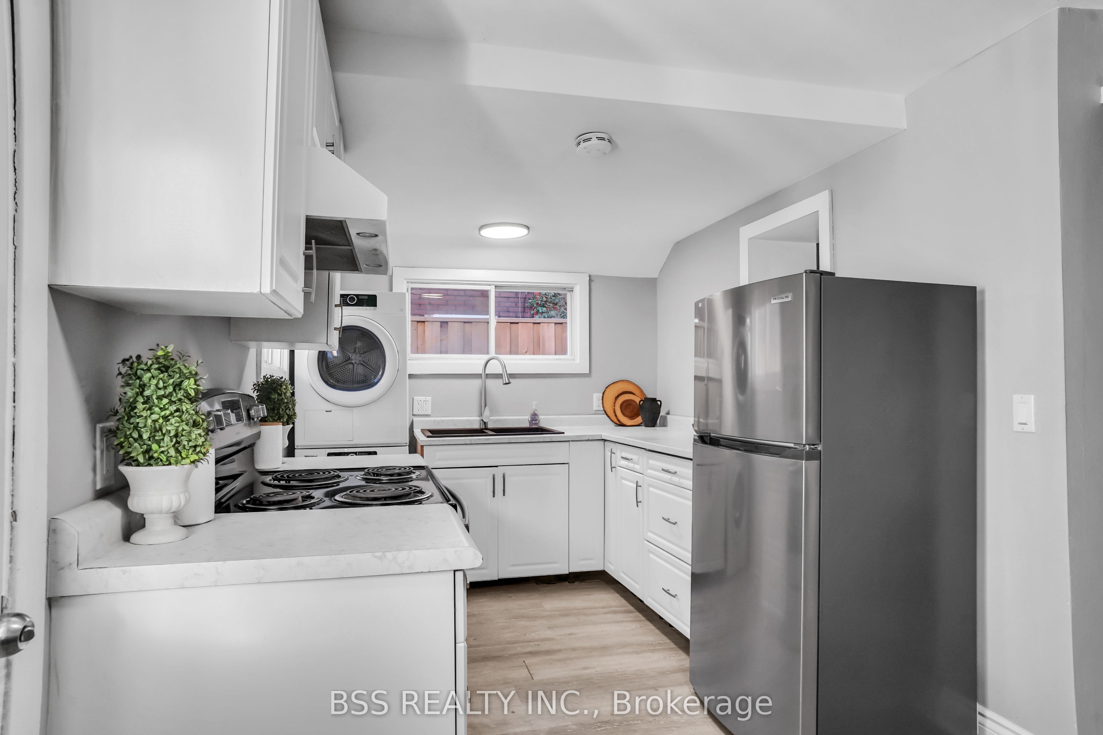 297 Sherbrooke Street Property Photo 4