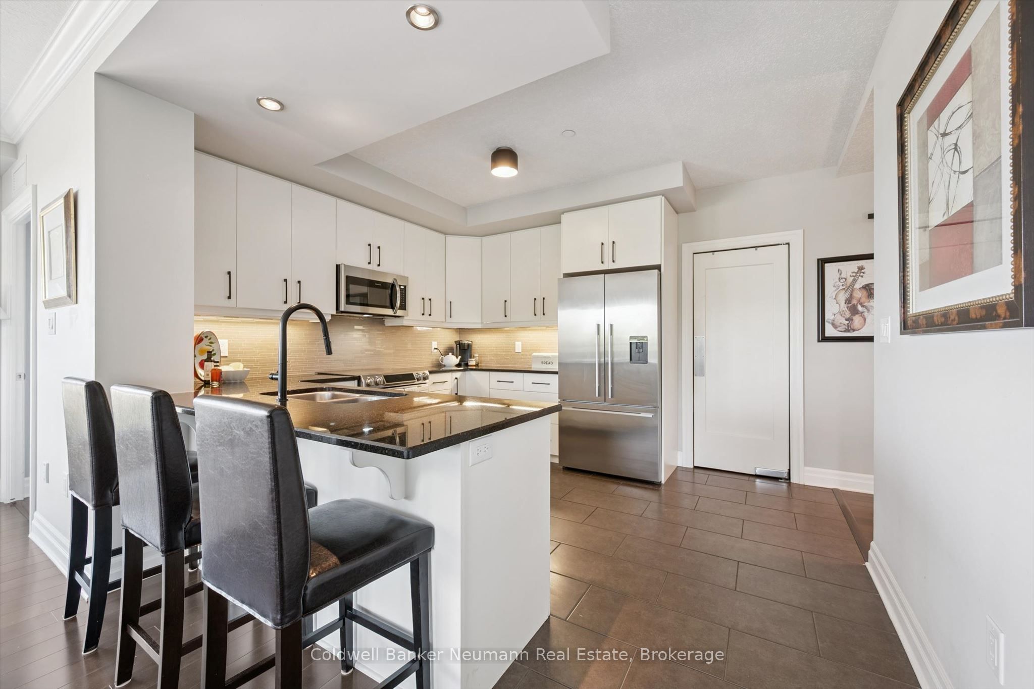 160 Macdonell Street 504 Property Photo 13