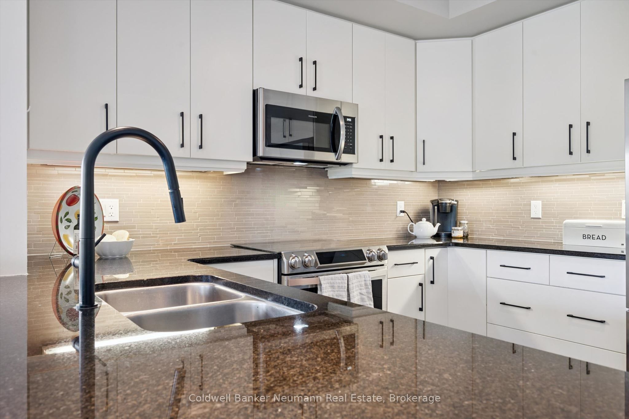 160 Macdonell Street 504 Property Photo 14
