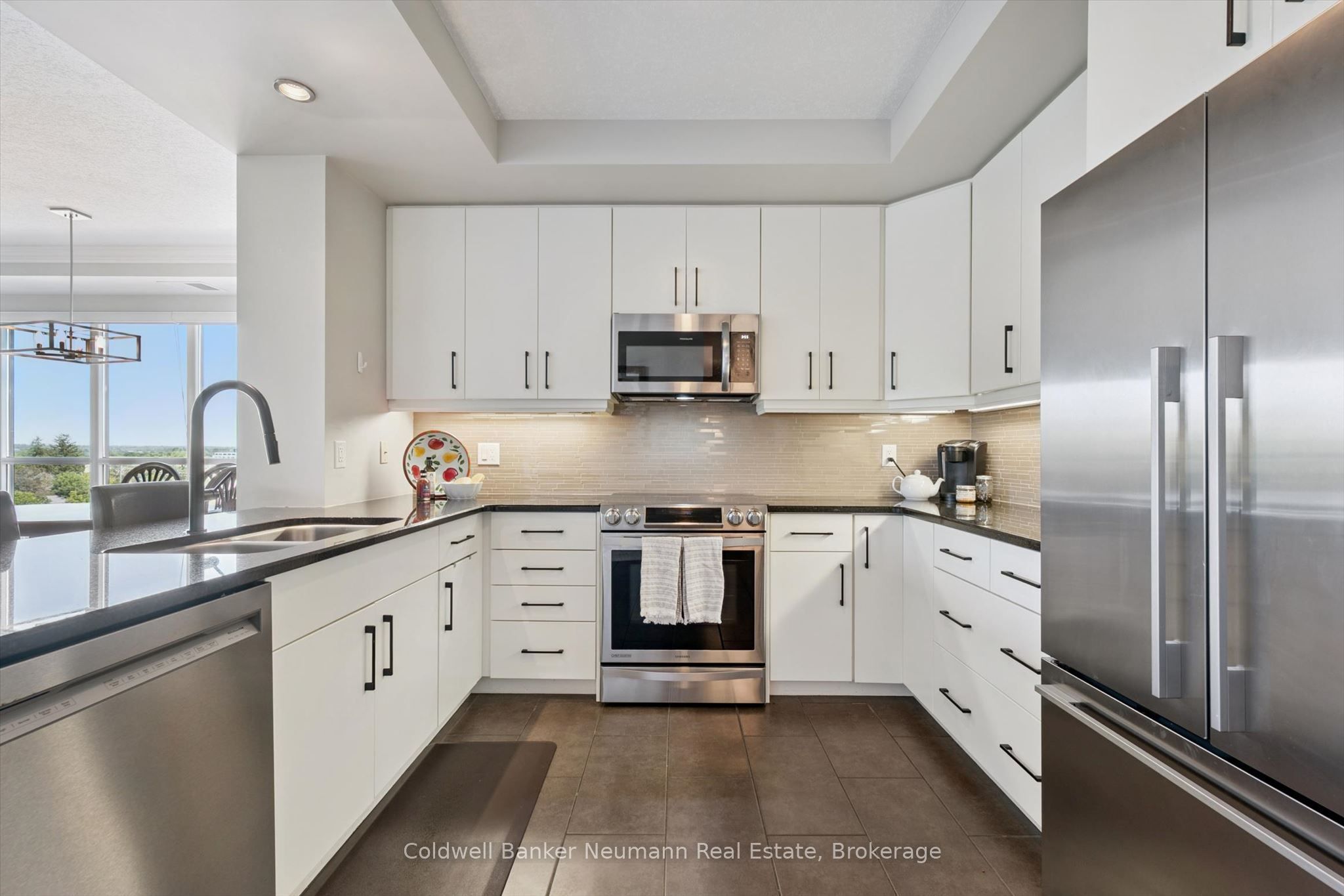 160 Macdonell Street 504 Property Photo 16