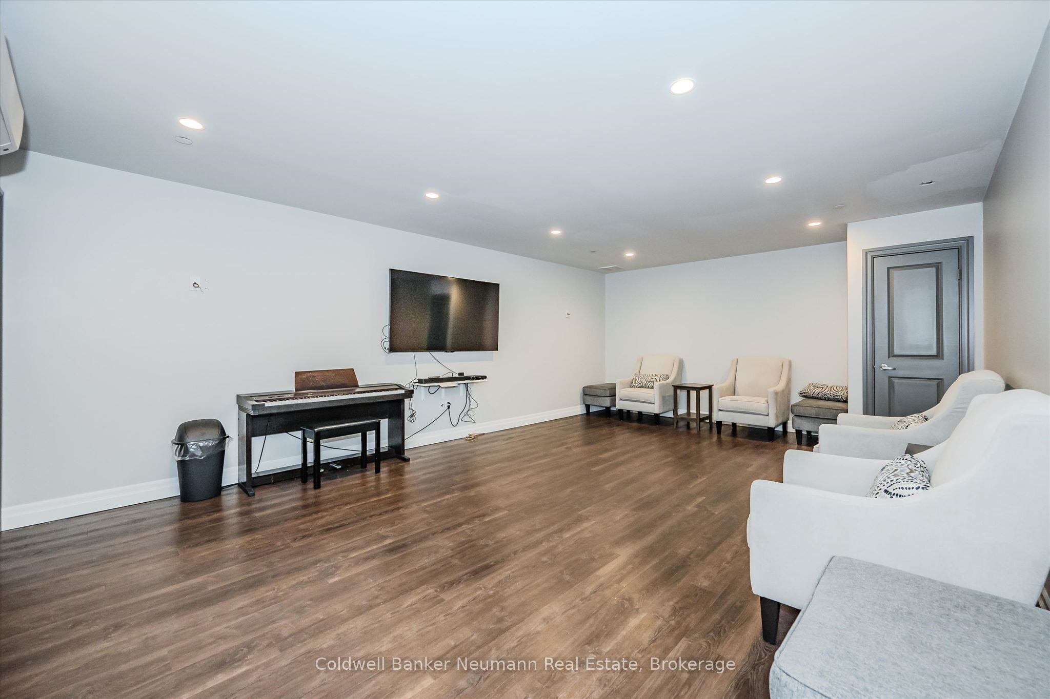160 Macdonell Street 504 Property Photo 32