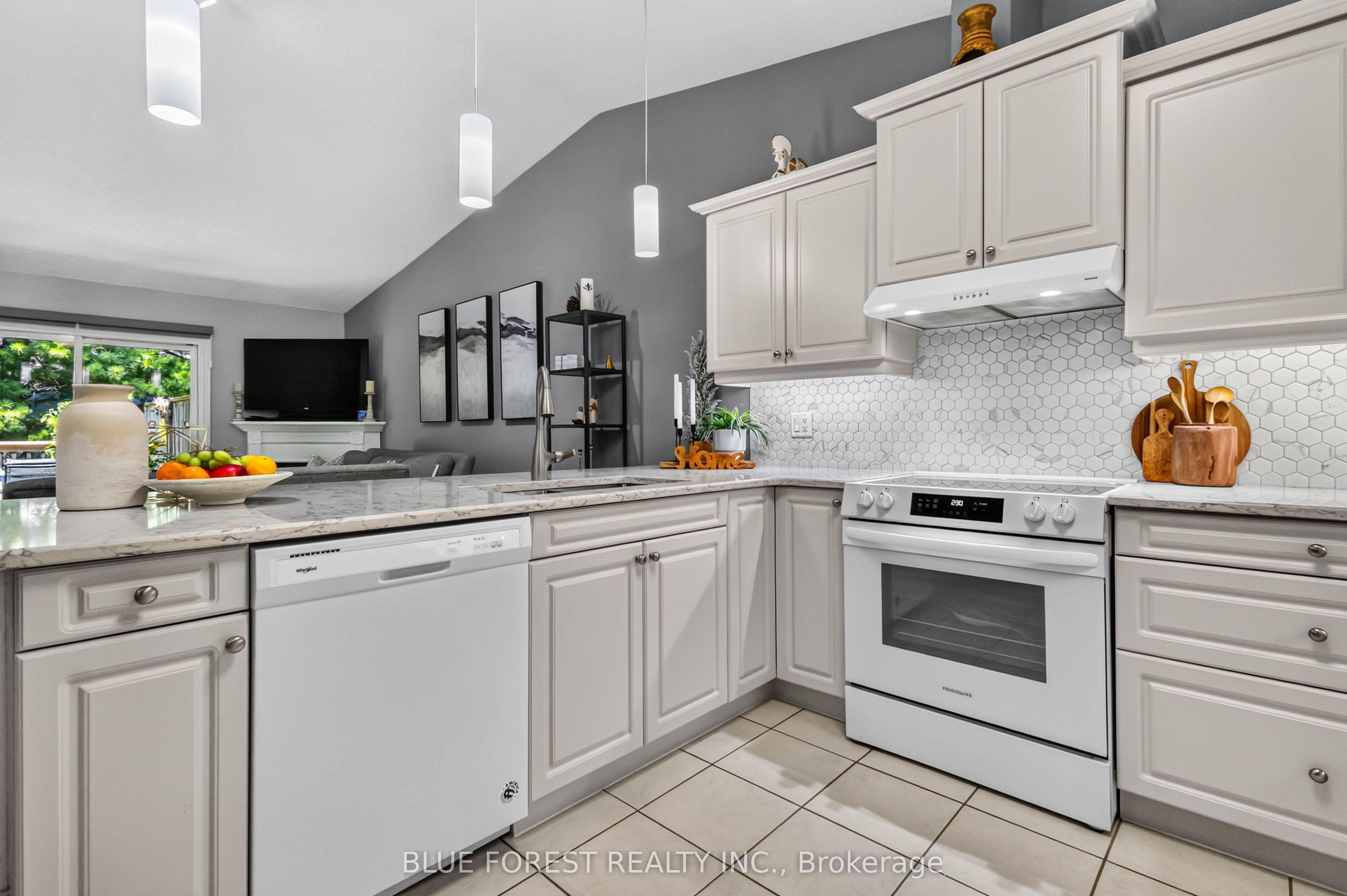 43 Capulet Walk 38 Property Photo 11