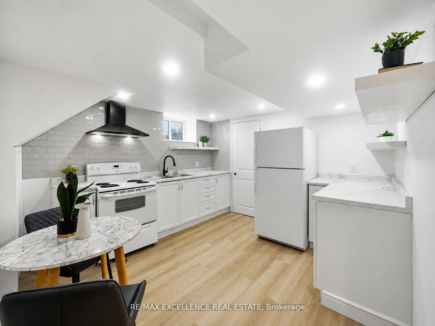 627 Upper Sherman Avenue Property Photo 14
