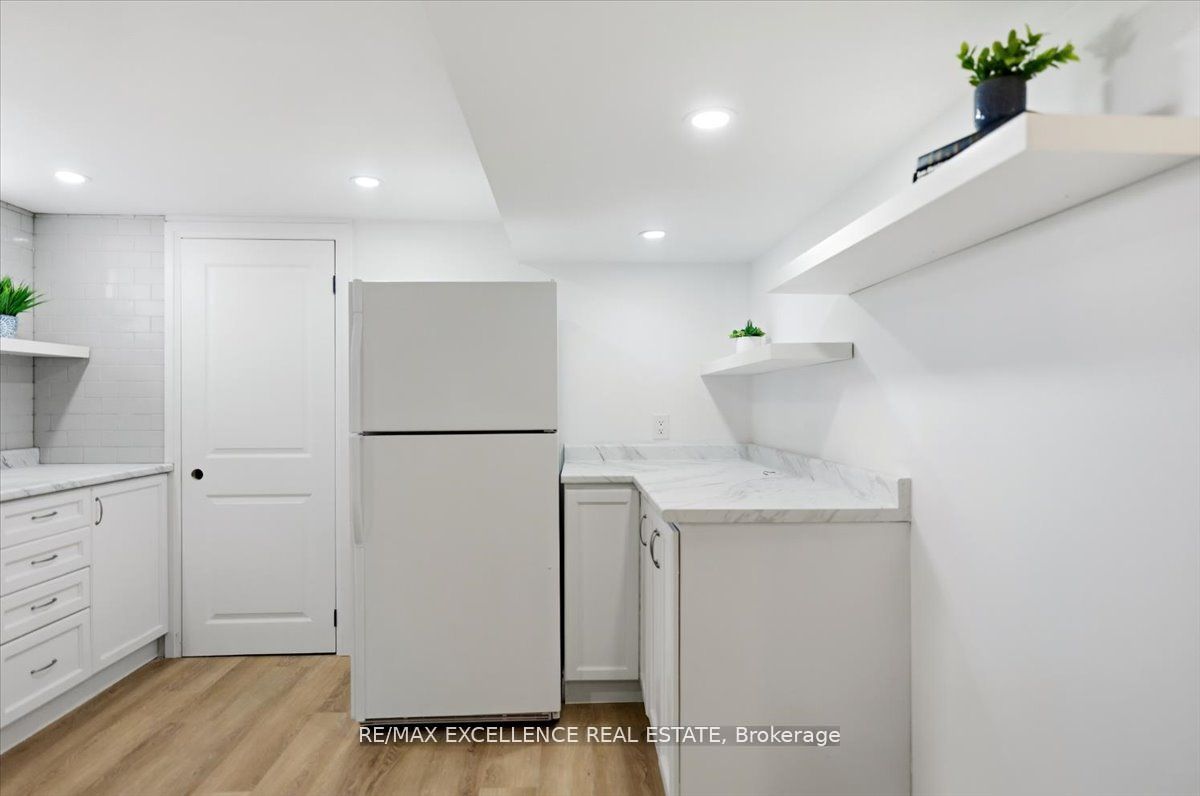 627 Upper Sherman Avenue Property Photo 17